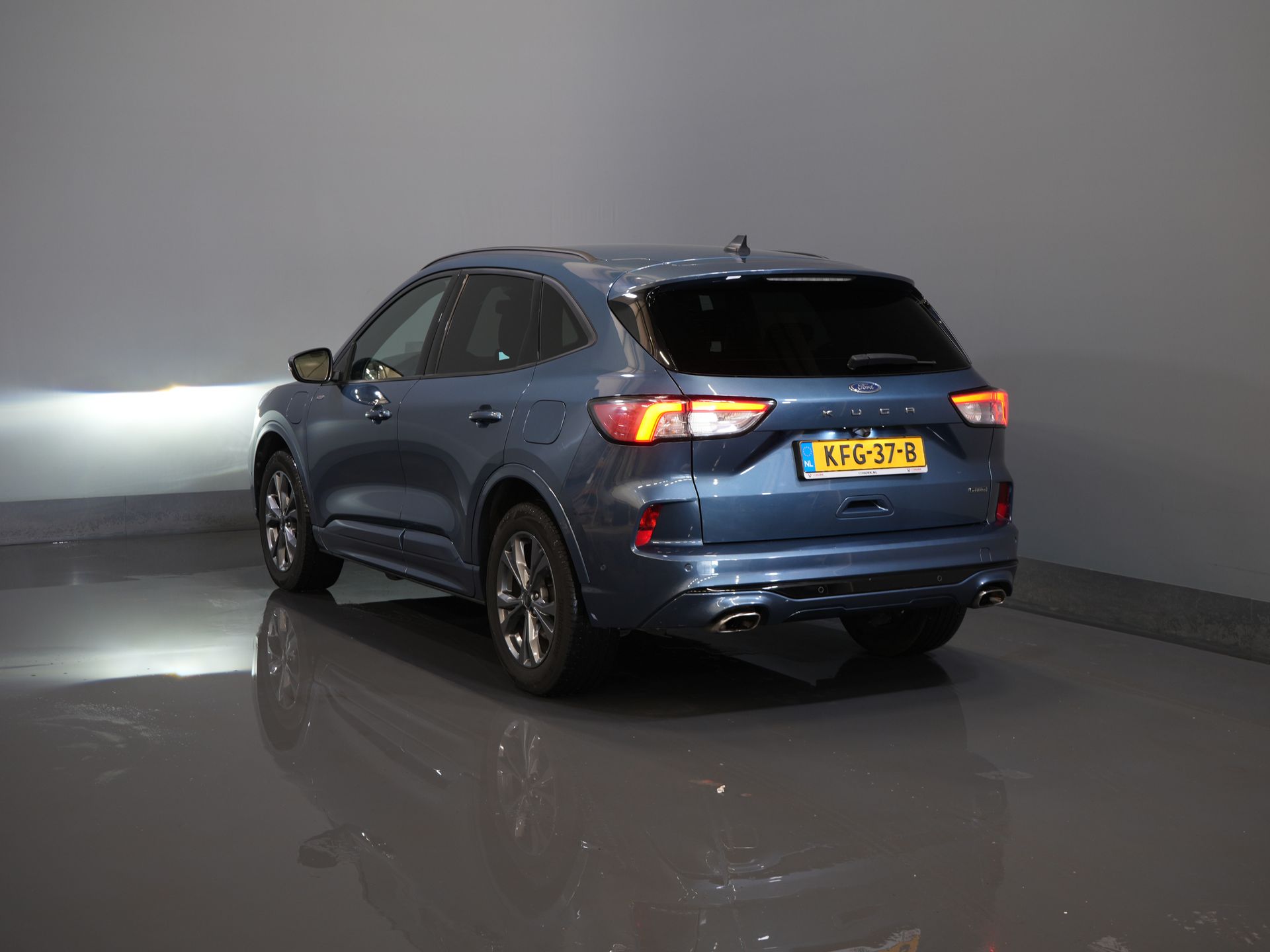 Ford Kuga SUV 2.5 PHEV 225 pk ST-Line LED/ Head-Up/ Adapt.cruise/ Standkachel/ Keyless/ Elek.klep/ Stoelverw/ Stuurverw./ Carplay/ Navi/ Clima 1