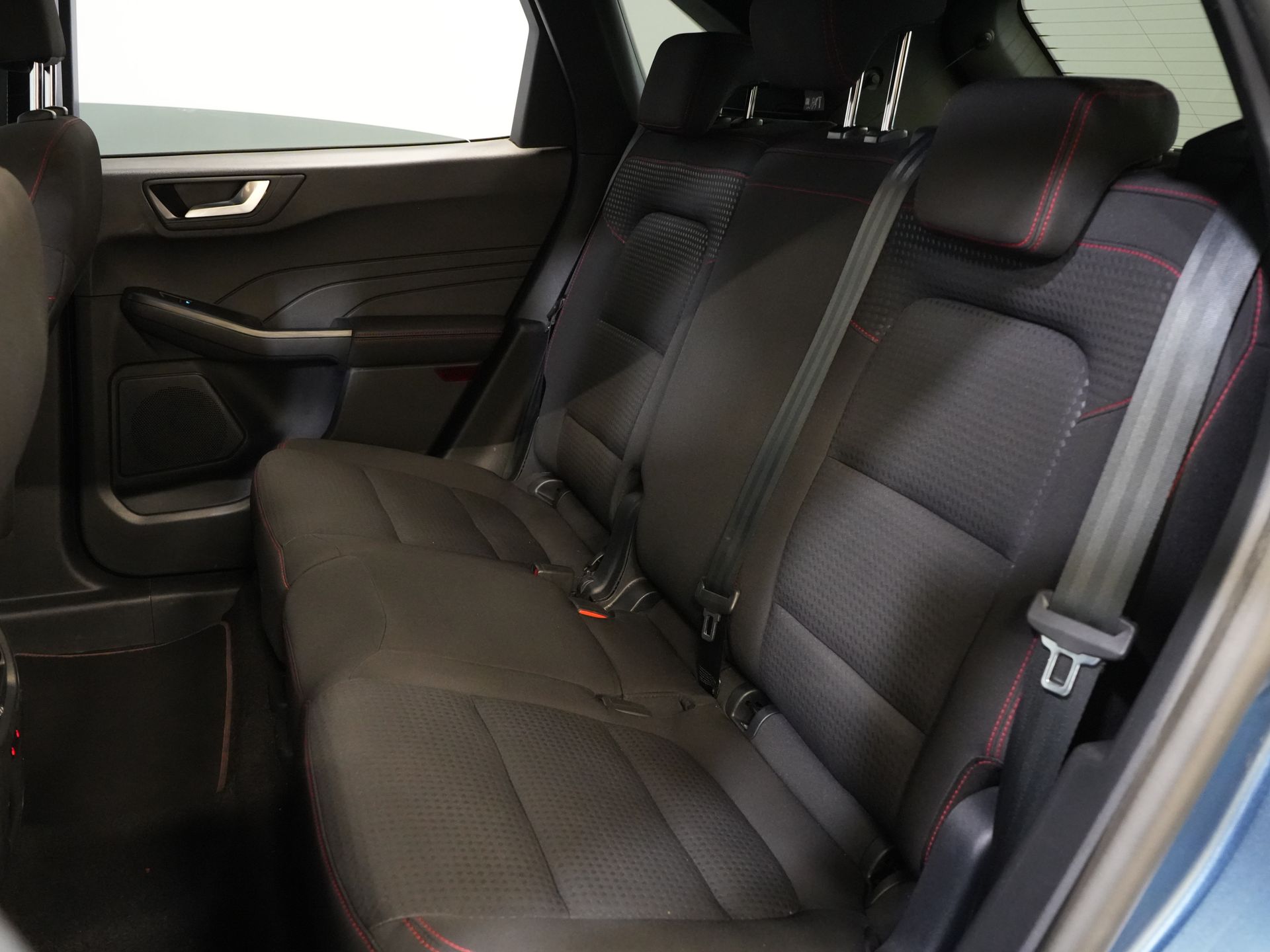 Ford Kuga SUV 2.5 PHEV 225 pk ST-Line LED/ Head-Up/ Adapt.cruise/ Standkachel/ Keyless/ Elek.klep/ Stoelverw/ Stuurverw./ Carplay/ Navi/ Clima 17