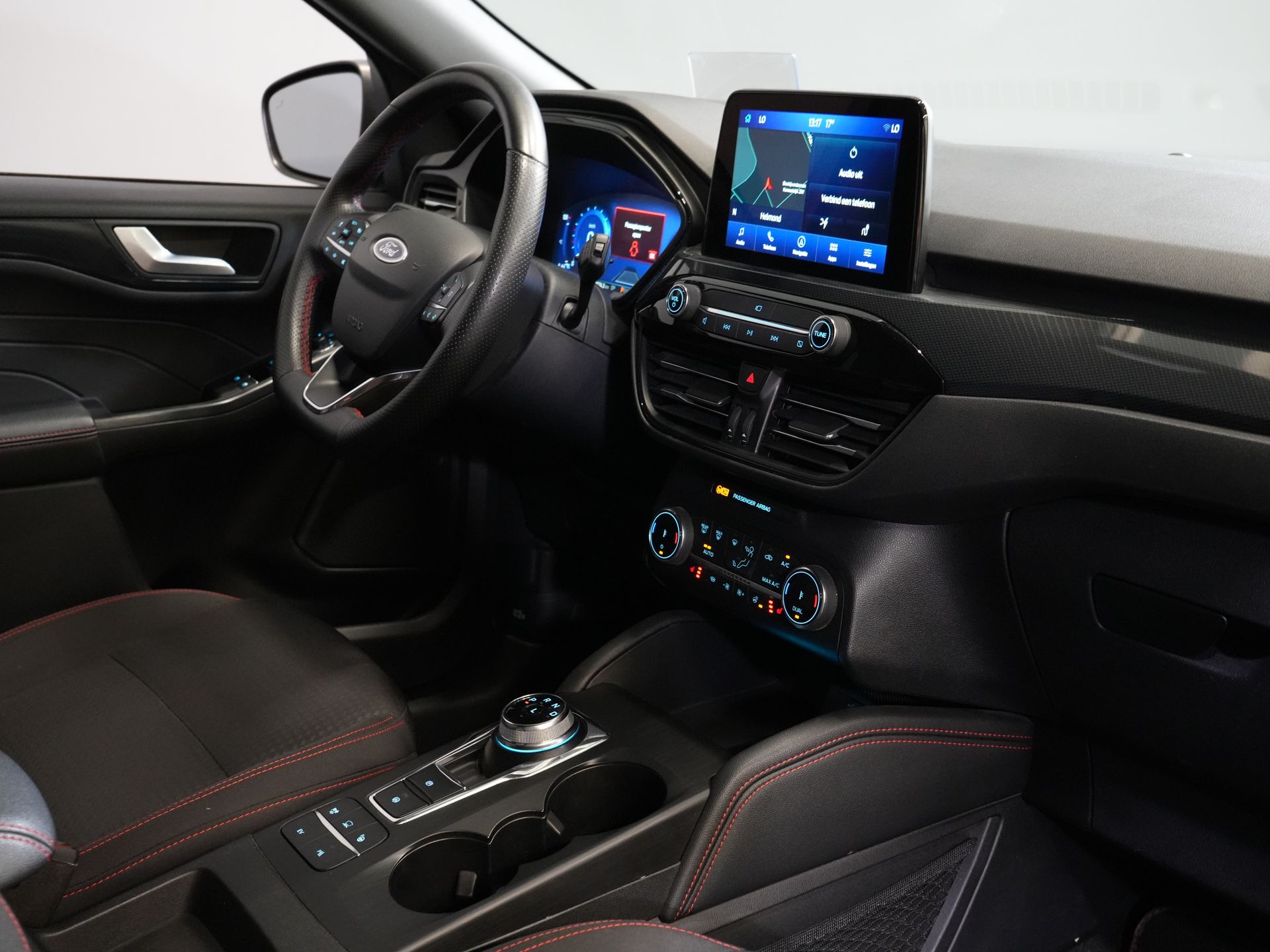 Ford Kuga SUV 2.5 PHEV 225 pk ST-Line LED/ Head-Up/ Adapt.cruise/ Standkachel/ Keyless/ Elek.klep/ Stoelverw/ Stuurverw./ Carplay/ Navi/ Clima 2