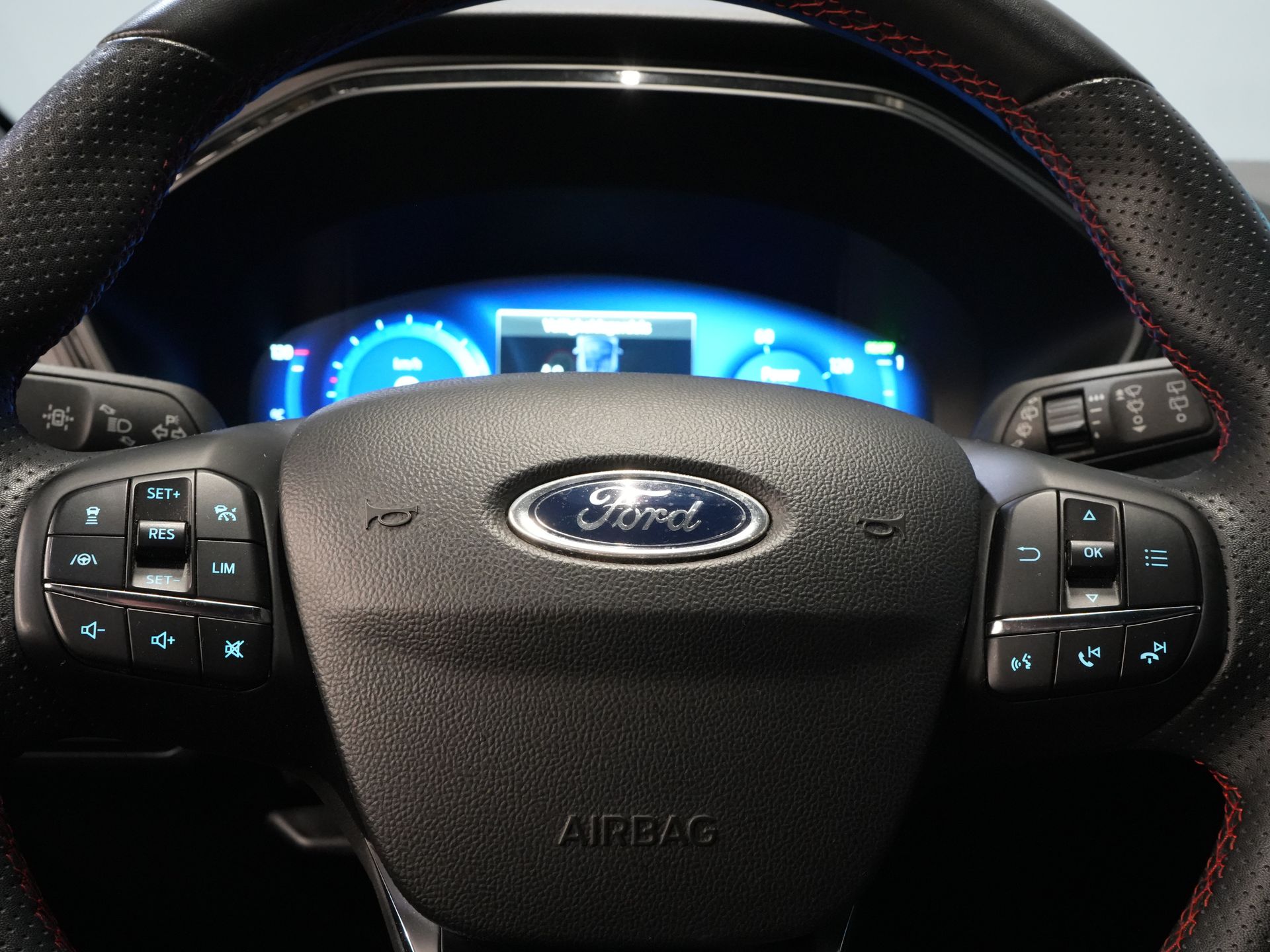 Ford Kuga SUV 2.5 PHEV 225 pk ST-Line LED/ Head-Up/ Adapt.cruise/ Standkachel/ Keyless/ Elek.klep/ Stoelverw/ Stuurverw./ Carplay/ Navi/ Clima 20