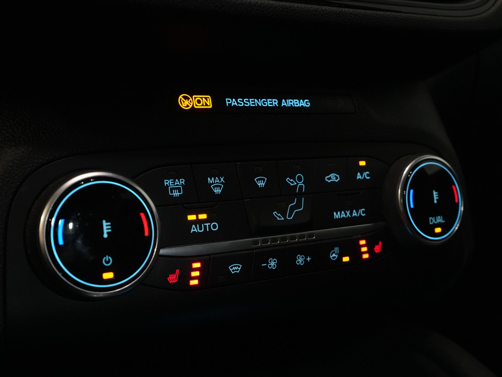 Ford Kuga SUV 2.5 PHEV 225 pk ST-Line LED/ Head-Up/ Adapt.cruise/ Standkachel/ Keyless/ Elek.klep/ Stoelverw/ Stuurverw./ Carplay/ Navi/ Clima 24