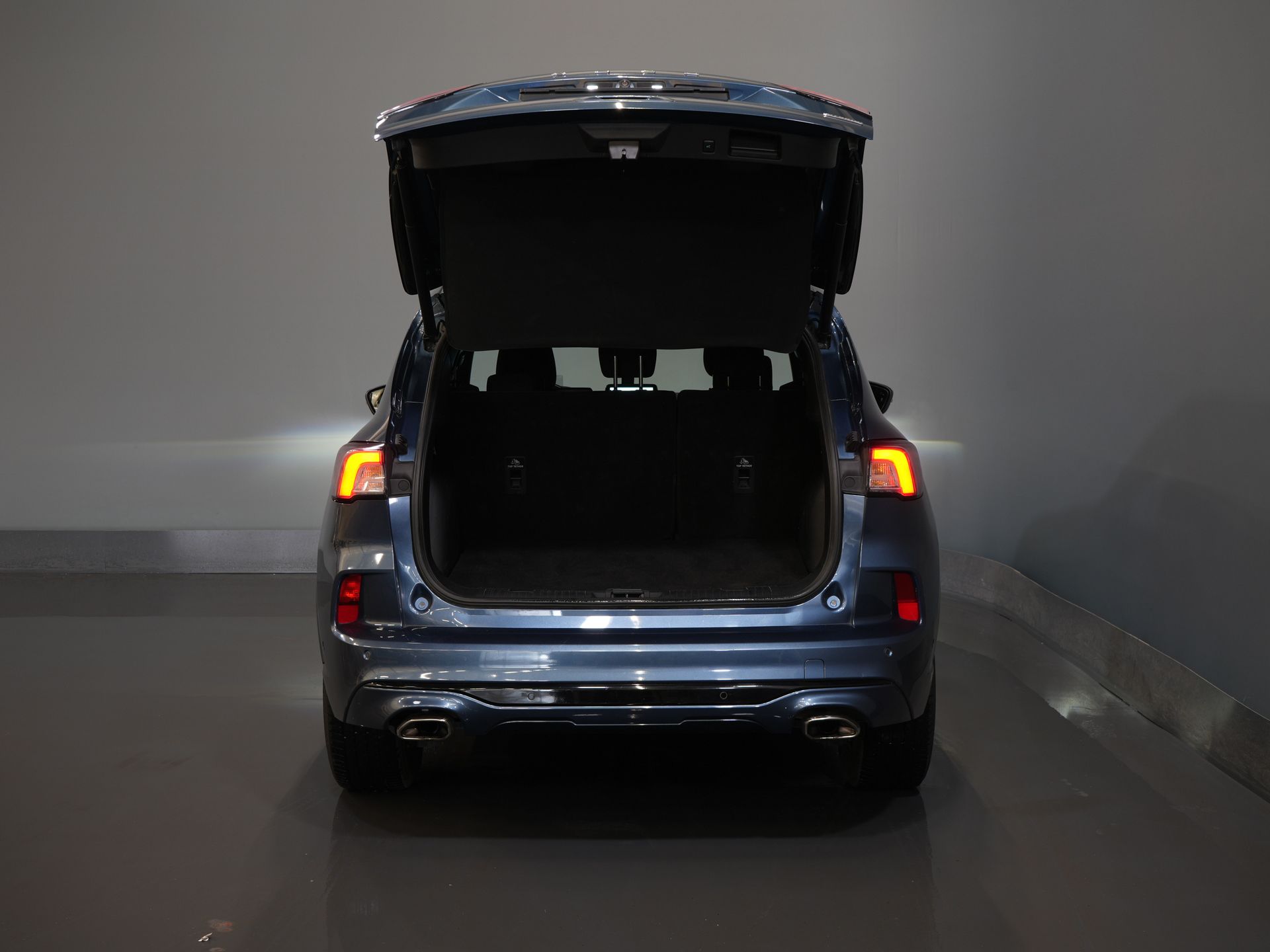 Ford Kuga SUV 2.5 PHEV 225 pk ST-Line LED/ Head-Up/ Adapt.cruise/ Standkachel/ Keyless/ Elek.klep/ Stoelverw/ Stuurverw./ Carplay/ Navi/ Clima 4