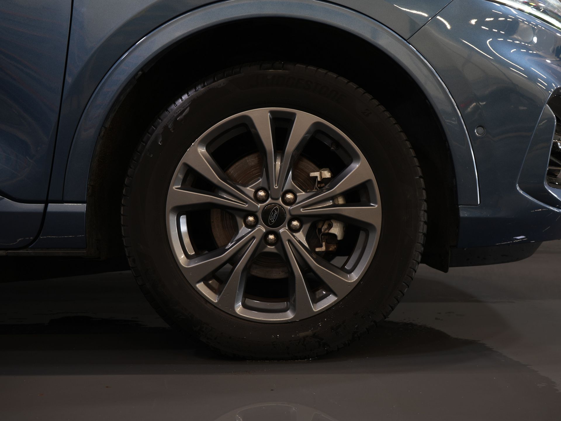 Ford Kuga SUV 2.5 PHEV 225 pk ST-Line LED/ Head-Up/ Adapt.cruise/ Standkachel/ Keyless/ Elek.klep/ Stoelverw/ Stuurverw./ Carplay/ Navi/ Clima 8