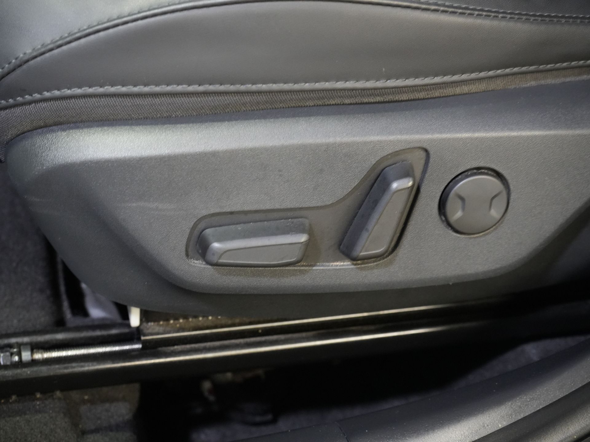 Kia Niro SUV 1.6 GDi PHEV Executive Line Dealer Onderhouden/ Harman Kardon/ Stoelvent./ 18