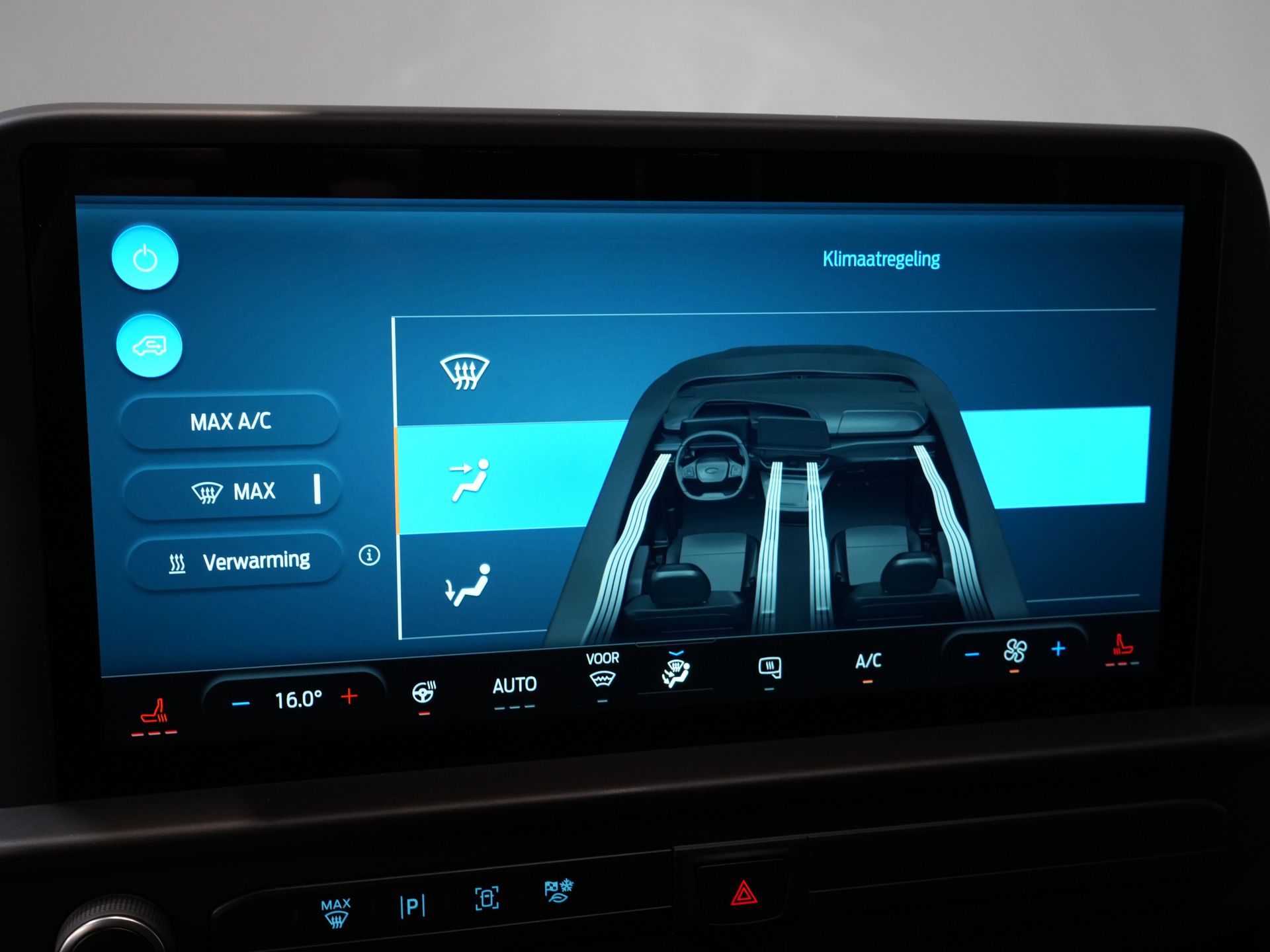 Ford E-Transit Custom Bestelbus L2 330 km WLTP Garantie t/m 2028/ LED/ Snellader/ Standkachel/ Stoelverw./ Stuurverw./ Carplay/ Camera/ PDC/ Climate/ Cruise 24