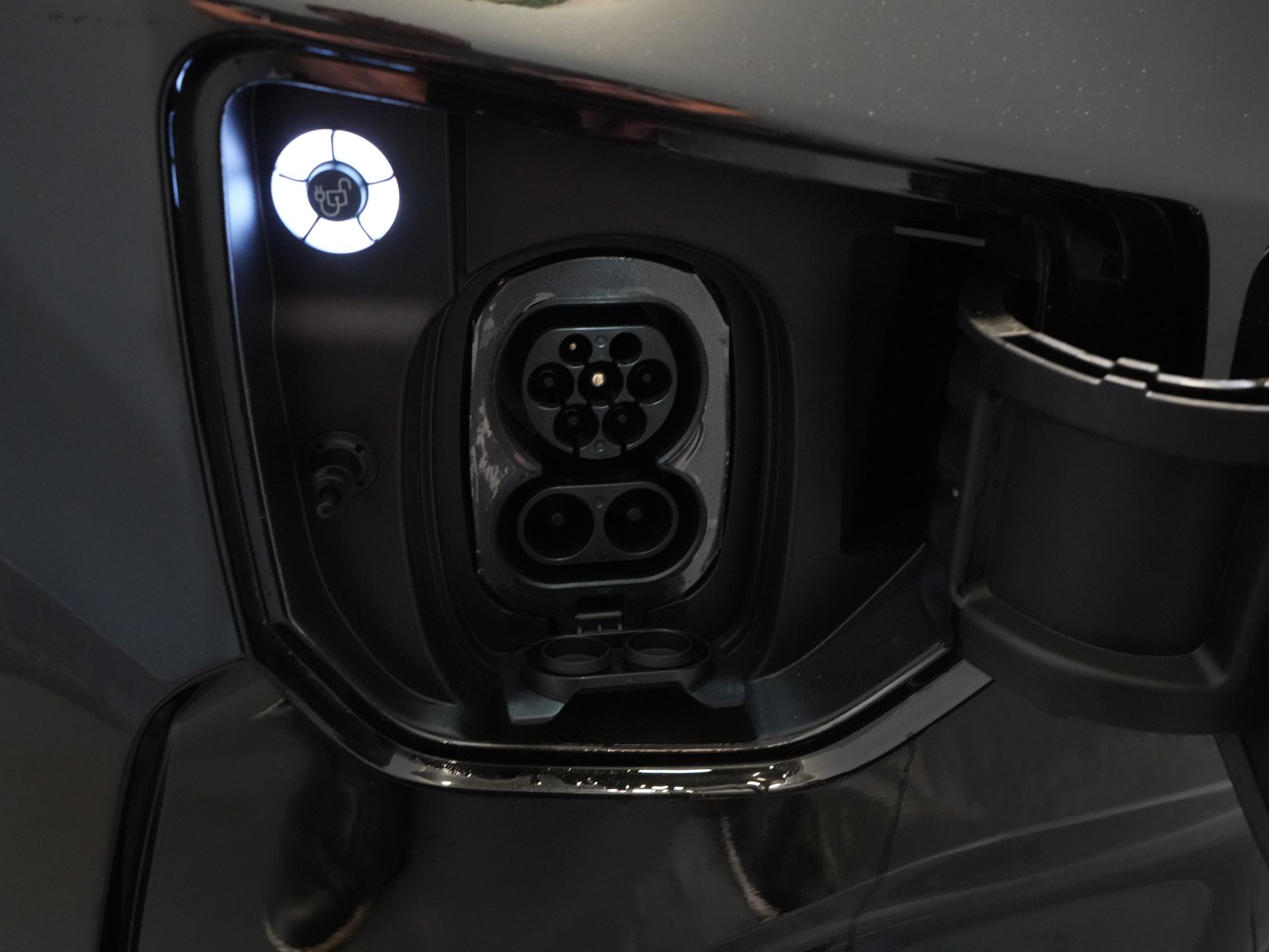 Ford E-Transit Custom Bestelbus 218 pk 330 km WLTP L2 Limited 2x Elek.Schuif/ 2.3t Trekverm./ Snellader/ B&O/ Adapt.Cruise/ Standkachel/ Carplay/ 360 Camera/ Tr 29