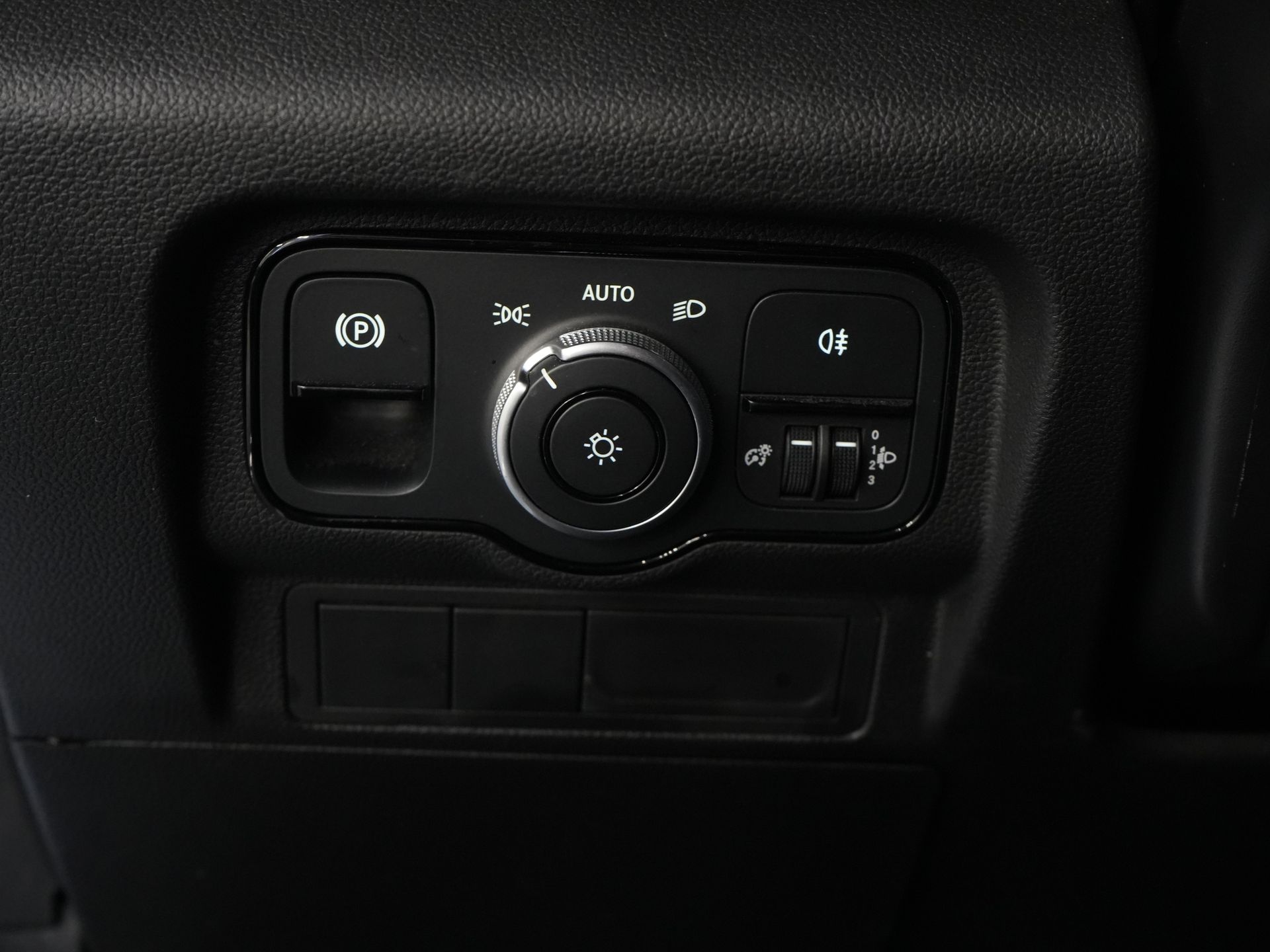 Mercedes-Benz Citan Bestelbus 110 CDI L2 Aut. 3Pers./ Stoelverw./ Carplay/ Camera/ Cruise/ Airco/ Trekhaak/ PDC 17