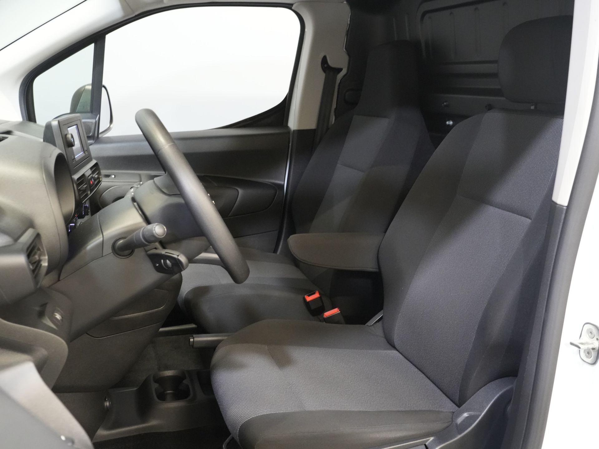 Peugeot Partner Bestelbus (Citroen Berlingo) 1.2 PureTech 110 pk BENZINE Airco/ Cruise/ DAB 11