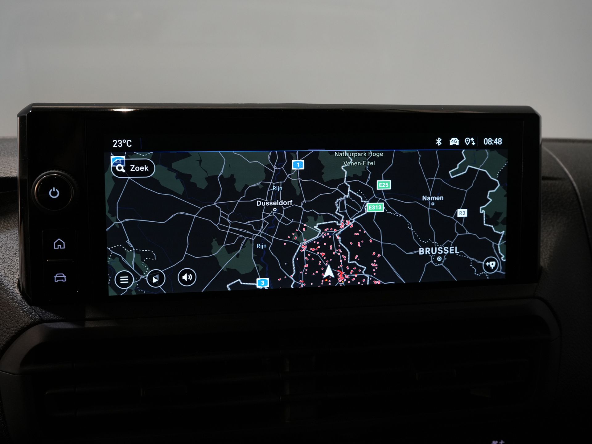 Opel Vivaro Bestelbus 2.0 180 pk Aut. DC Dubbel Cabine 2xSchuifdeur/ 2.5t.Trekverm./ Afn.Trekhaak/ Climate/ Carplay/ Stoelverw./ Stuurverw./ Navi/ Cam 24