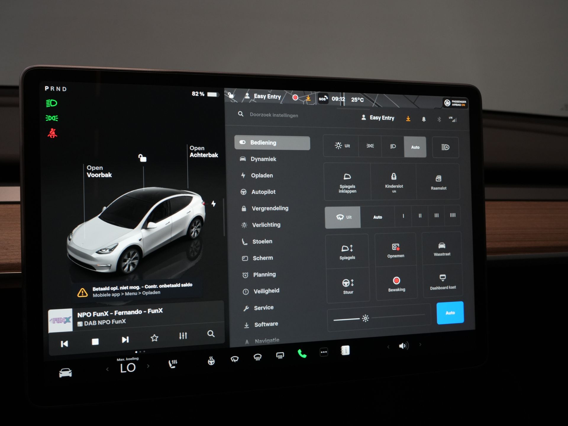 Tesla Model Y SUV Long Range AWD 75 kWh 540 km WLTP MARGE SOH 92%/ Pano/ Warmtepomp/ Adapt.Cruise/ Memory/ Elek.klep/ Stoelverw./ Navi/ 360 camera 22