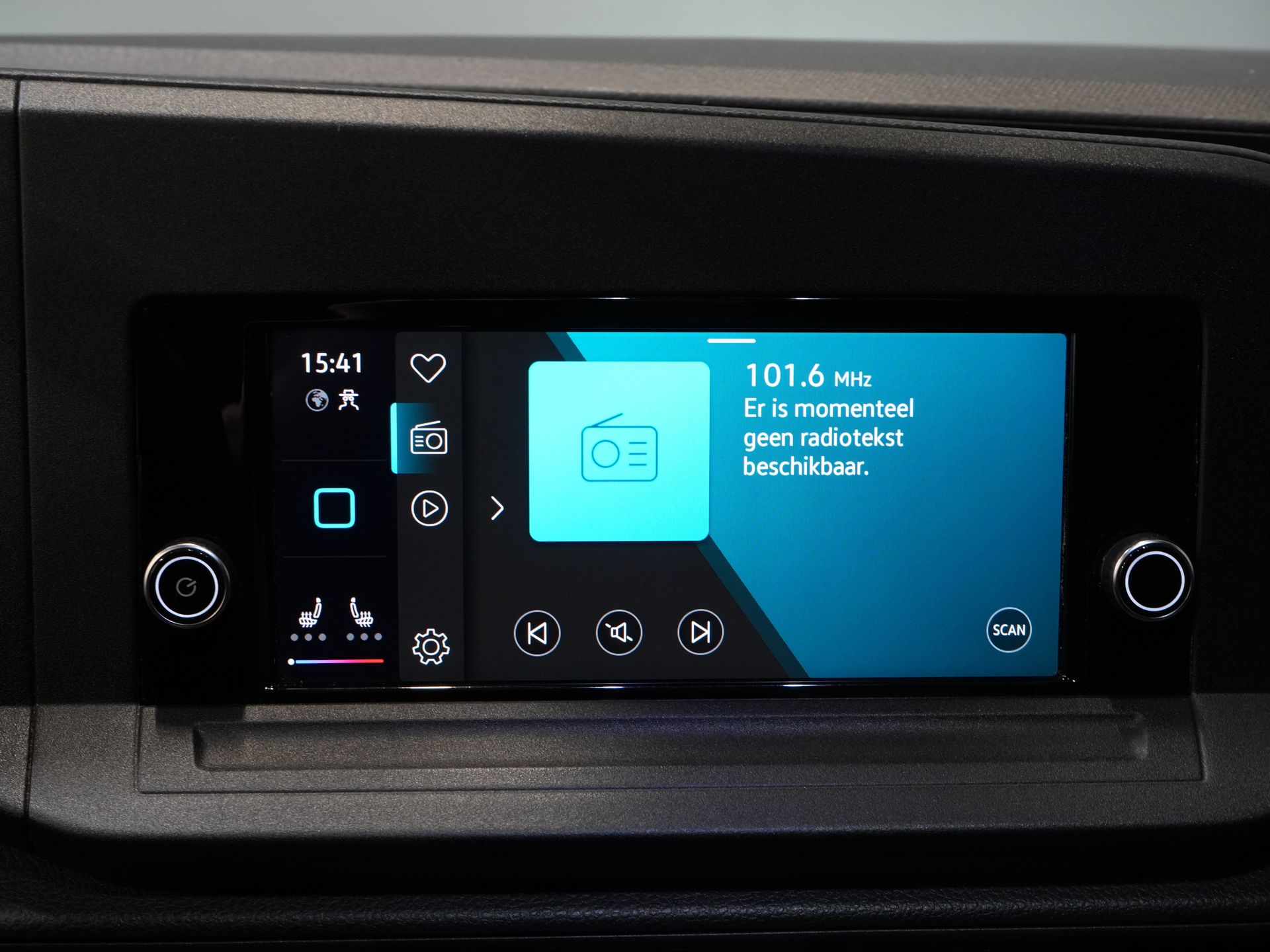 Volkswagen Caddy Cargo Bestelbus 2.0 TDI 125 pk DSG Aut. LED/ Adapt.Cruise/ Standkachel/ Carplay/ Stoelverw./ Airco/ Camera/ 16”LMV/ PDC/ Trekhaak 21