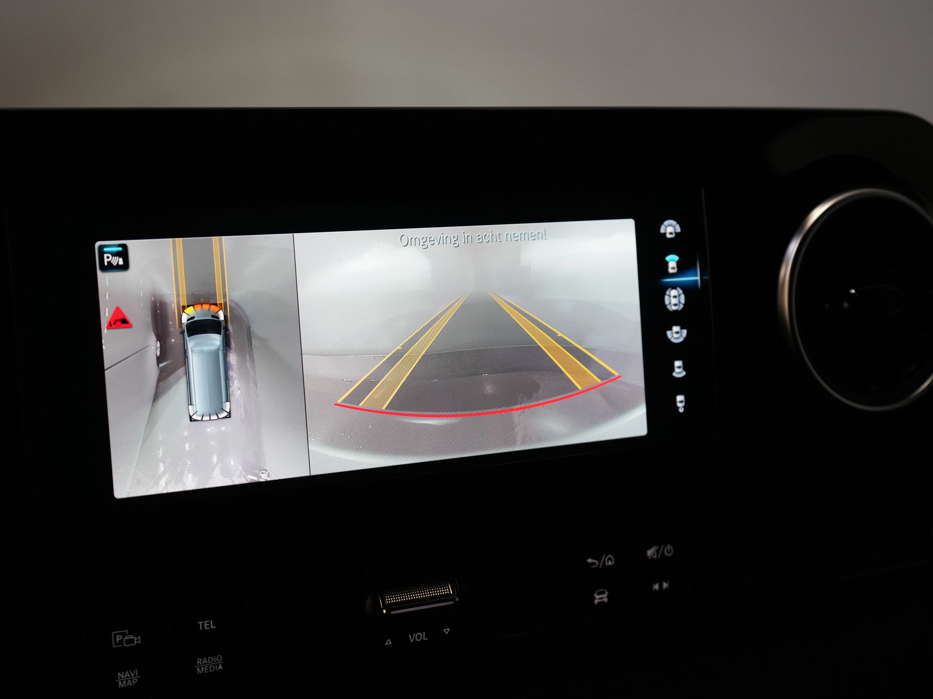 Mercedes-Benz Sprinter Bestelbus 316 2.2 CDI Aut. L2H2 LED/ Standkachel/ 10,25”MBUX/ Gev.Stoel/ Stoelverw./ 360 Camera/ Climate/ 270Gr.Deuren/ Navi/ Cruise/ 17”L 25