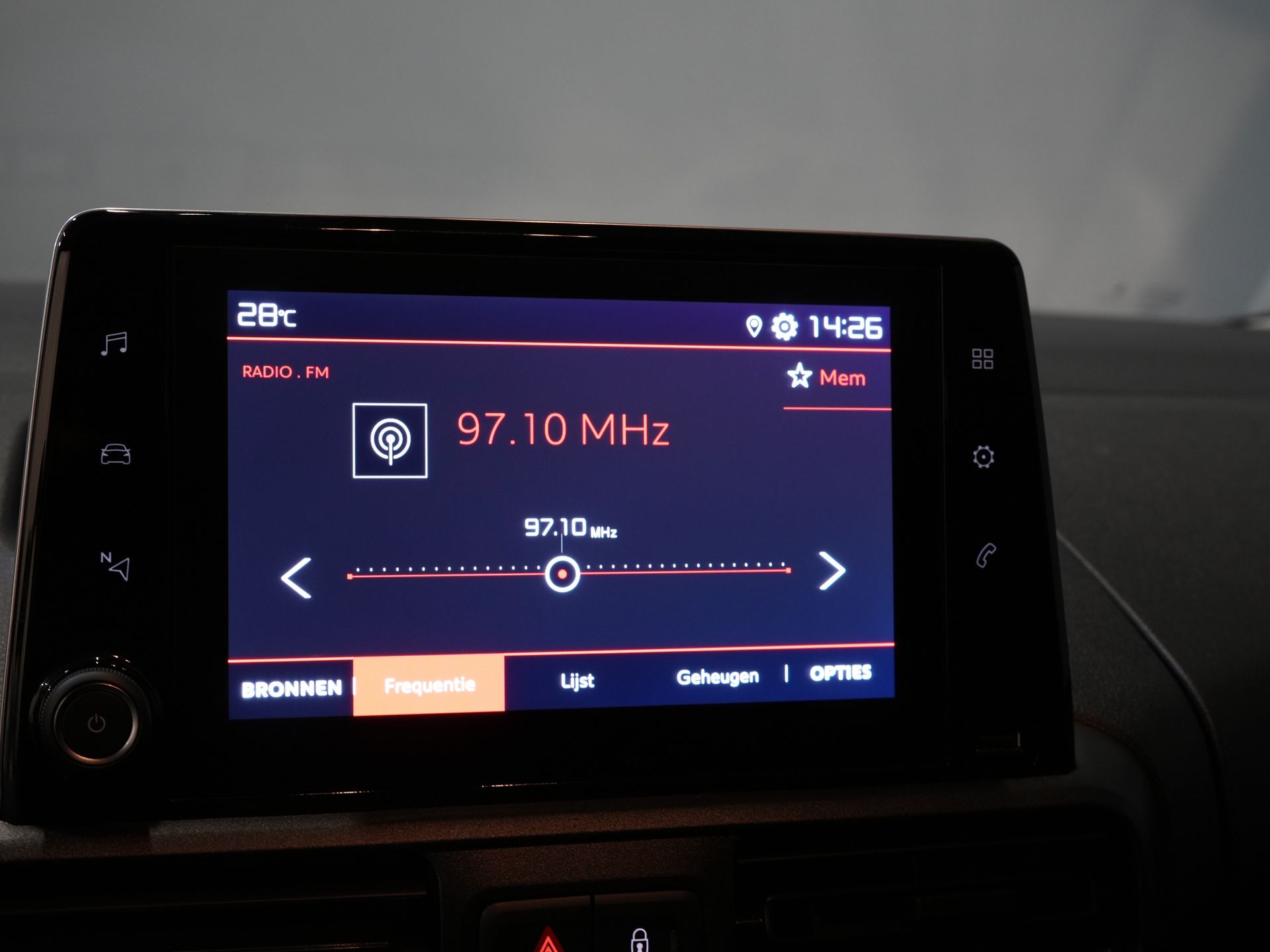 Citroën Berlingo Bestelbus 1.5 HDi 130 pk Aut. L2 3 Pers./ Carplay/ Climate/ Camera/ Standkachel/ Stoelverw/ Trekhaak/ LMV/ Dealer O.H. 24