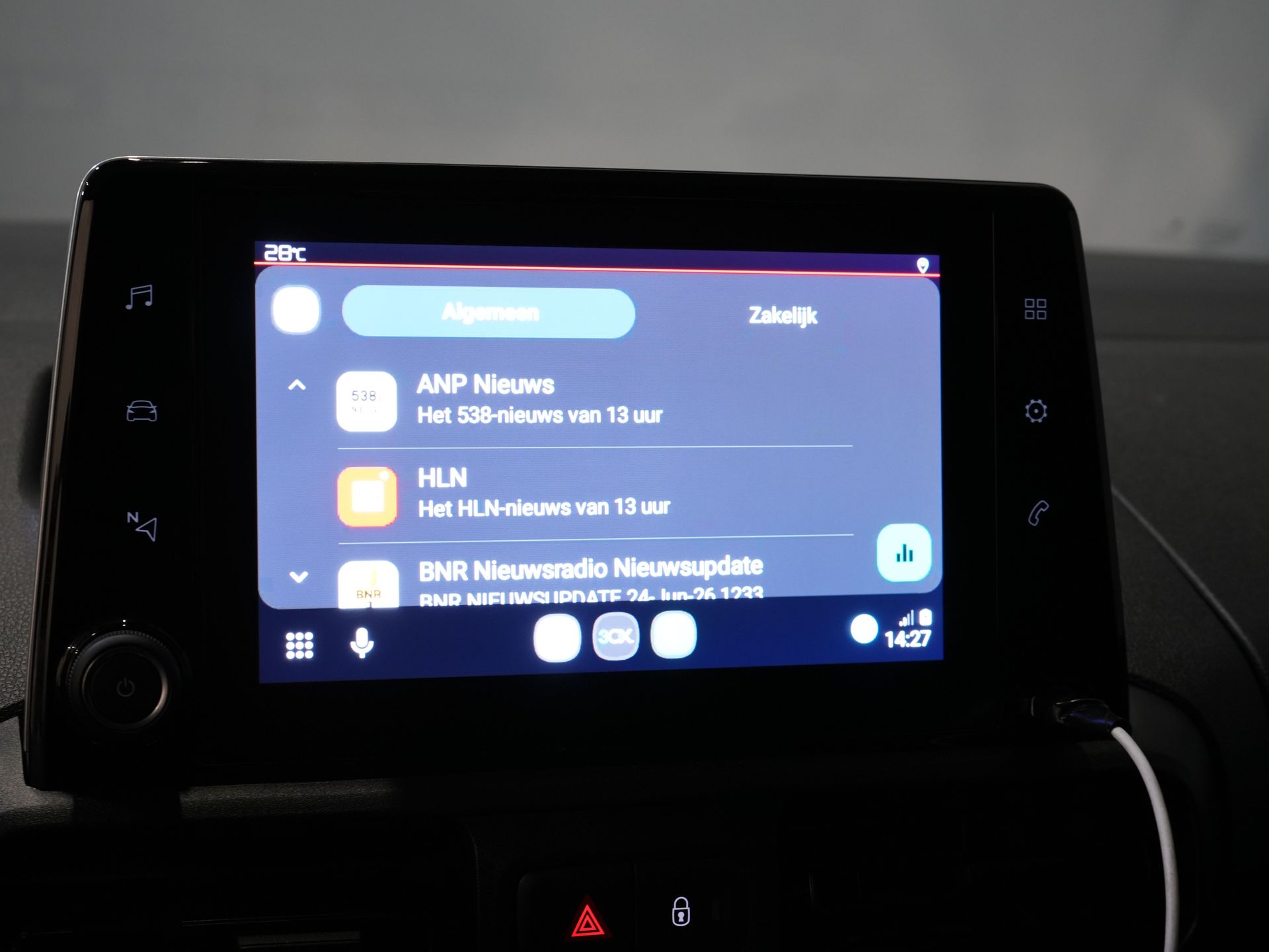Citroën Berlingo Bestelbus 1.5 HDi 130 pk Aut. L2 3 Pers./ Carplay/ Climate/ Camera/ Standkachel/ Stoelverw/ Trekhaak/ LMV/ Dealer O.H. 26