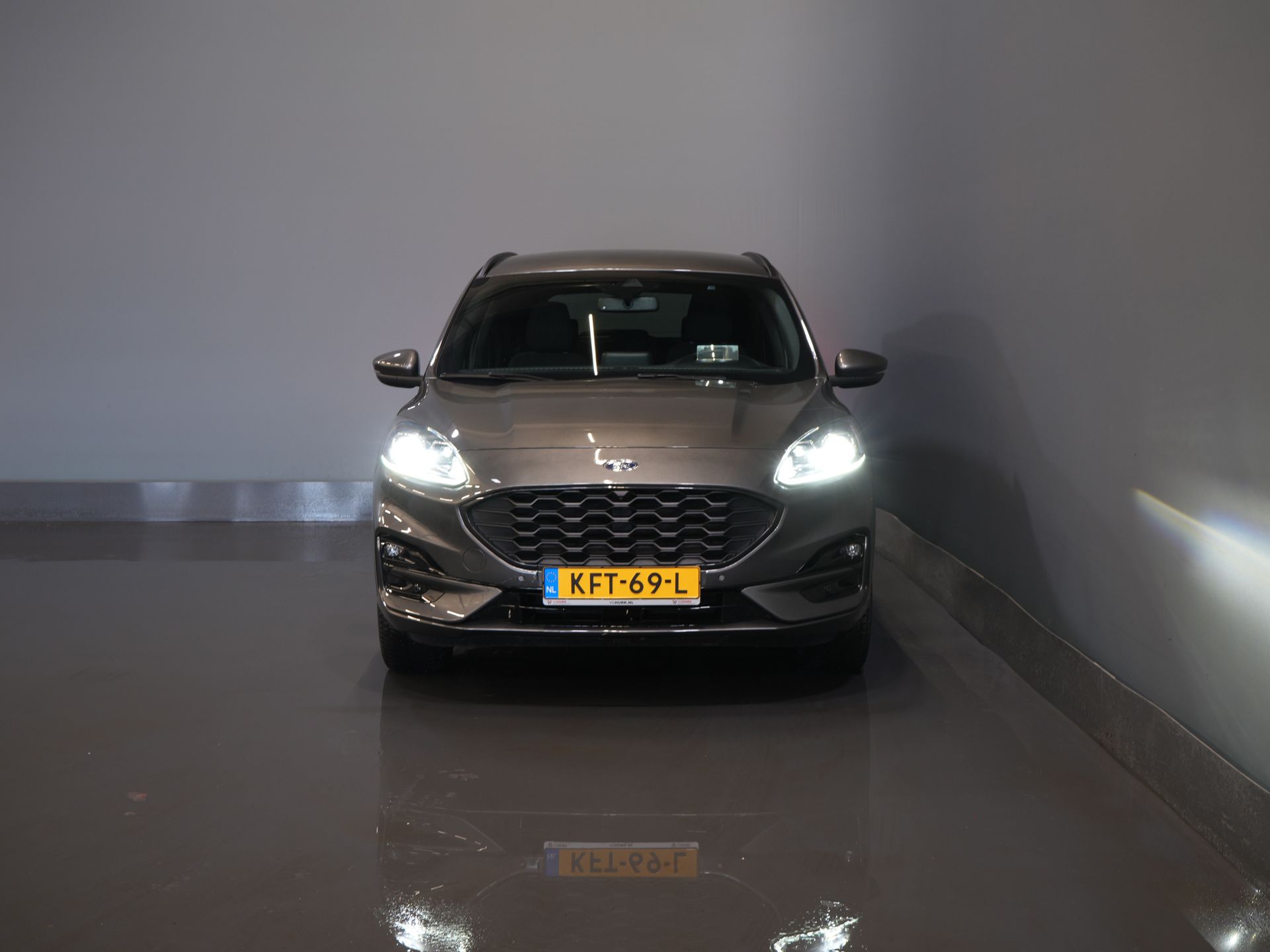 Ford Kuga SUV 2.5 PHEV 225 pk ST-Line LED/ Head-Up/ Adapt.cruise/ Keyless/ Elek.klep/ Stoelverw/ Stuurverw./ Carplay/ Navi/ Climate/ PDC 6