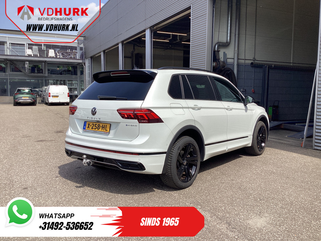 Volkswagen Tiguan SUV 1.4 TSI eHybrid R-Line Pano/ IQ-Light/ Head-Up/ Elek.Trekhaak/ Elek.Klep/ Adapt.Cruise/ Parlemoer/ Stoelverw./ Climate/ Carplay/ 1