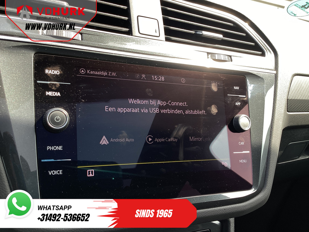 Volkswagen Tiguan SUV 1.4 TSI eHybrid R-Line Pano/ IQ-Light/ Head-Up/ Elek.Trekhaak/ Elek.Klep/ Adapt.Cruise/ Parlemoer/ Stoelverw./ Climate/ Carplay/ 20