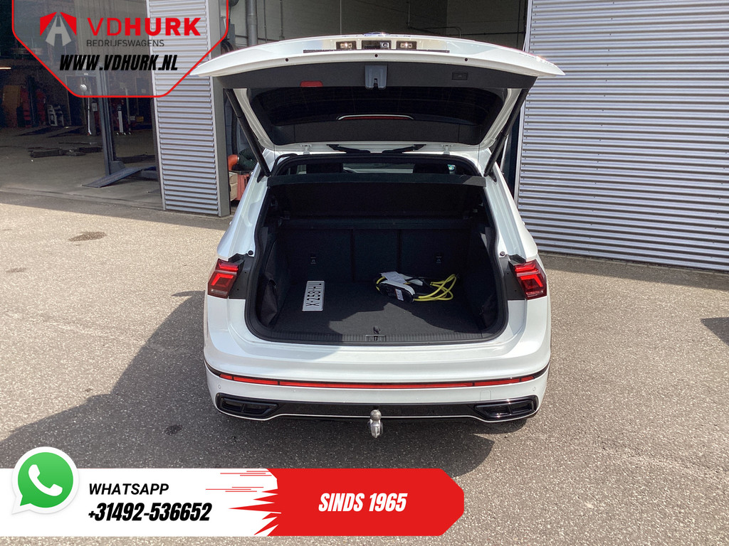 Volkswagen Tiguan SUV 1.4 TSI eHybrid R-Line Pano/ IQ-Light/ Head-Up/ Elek.Trekhaak/ Elek.Klep/ Adapt.Cruise/ Parlemoer/ Stoelverw./ Climate/ Carplay/ 4