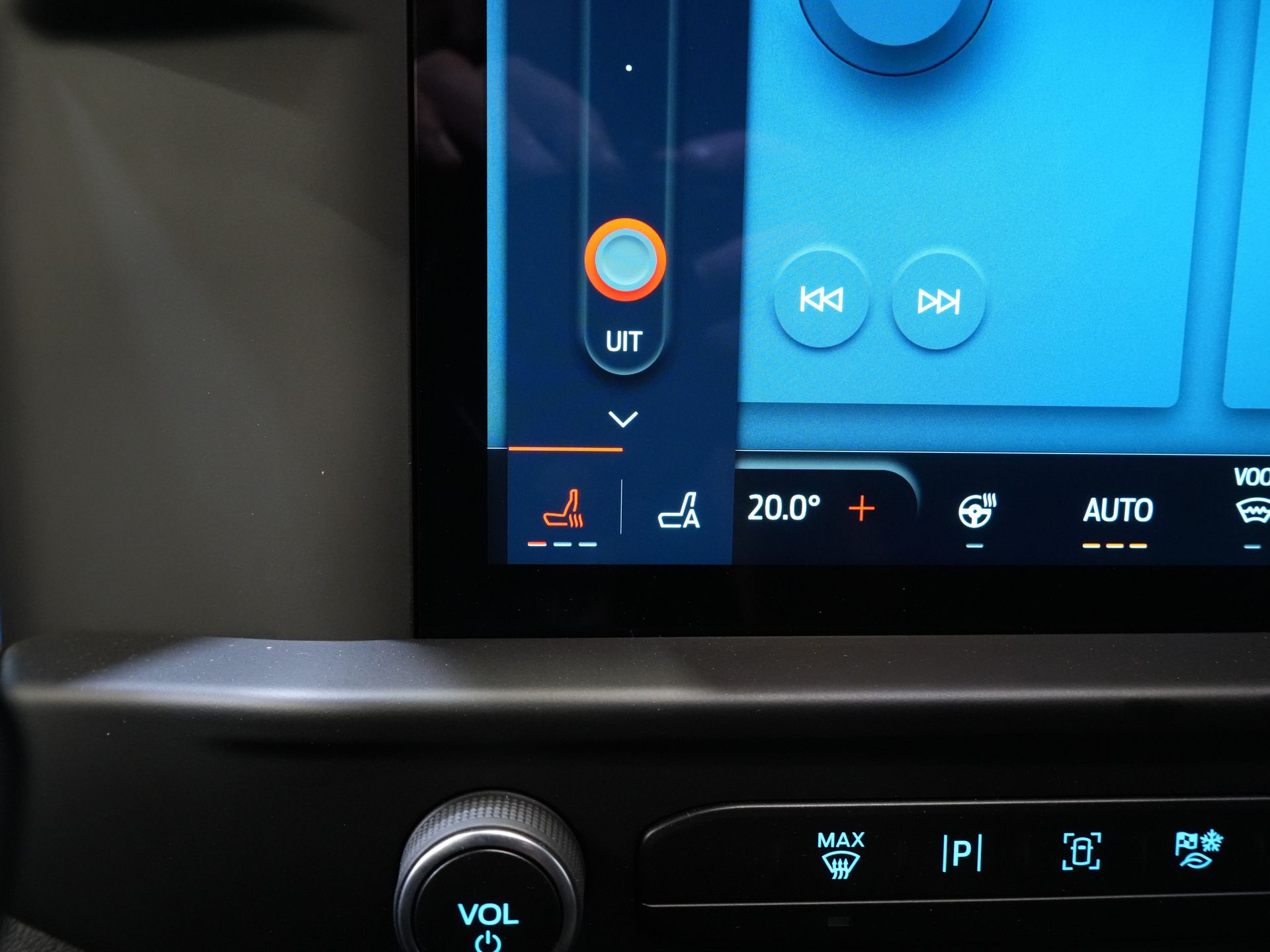 Ford E-Transit Custom Bestelbus L2 330 km WLTP Garantie t/m 2028/ LED/ Snellader/ Standkachel/ Stoelverw./ Stuurverw./ Carplay/ Camera/ PDC/ Climate/ Cruise 20