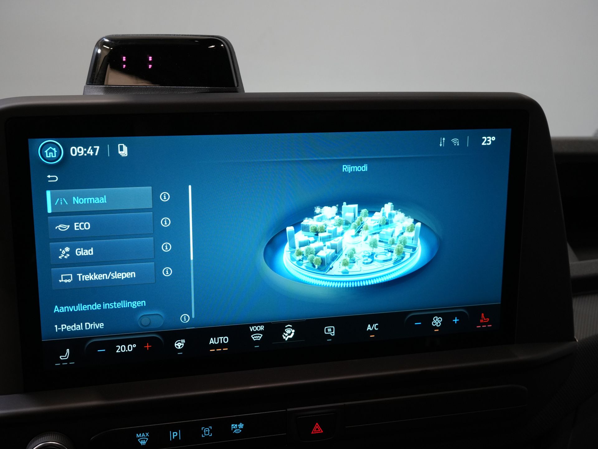 Ford E-Transit Custom Bestelbus L2 330 km WLTP Garantie t/m 2028/ LED/ Snellader/ Standkachel/ Stoelverw./ Stuurverw./ Carplay/ Camera/ PDC/ Climate/ Cruise 22