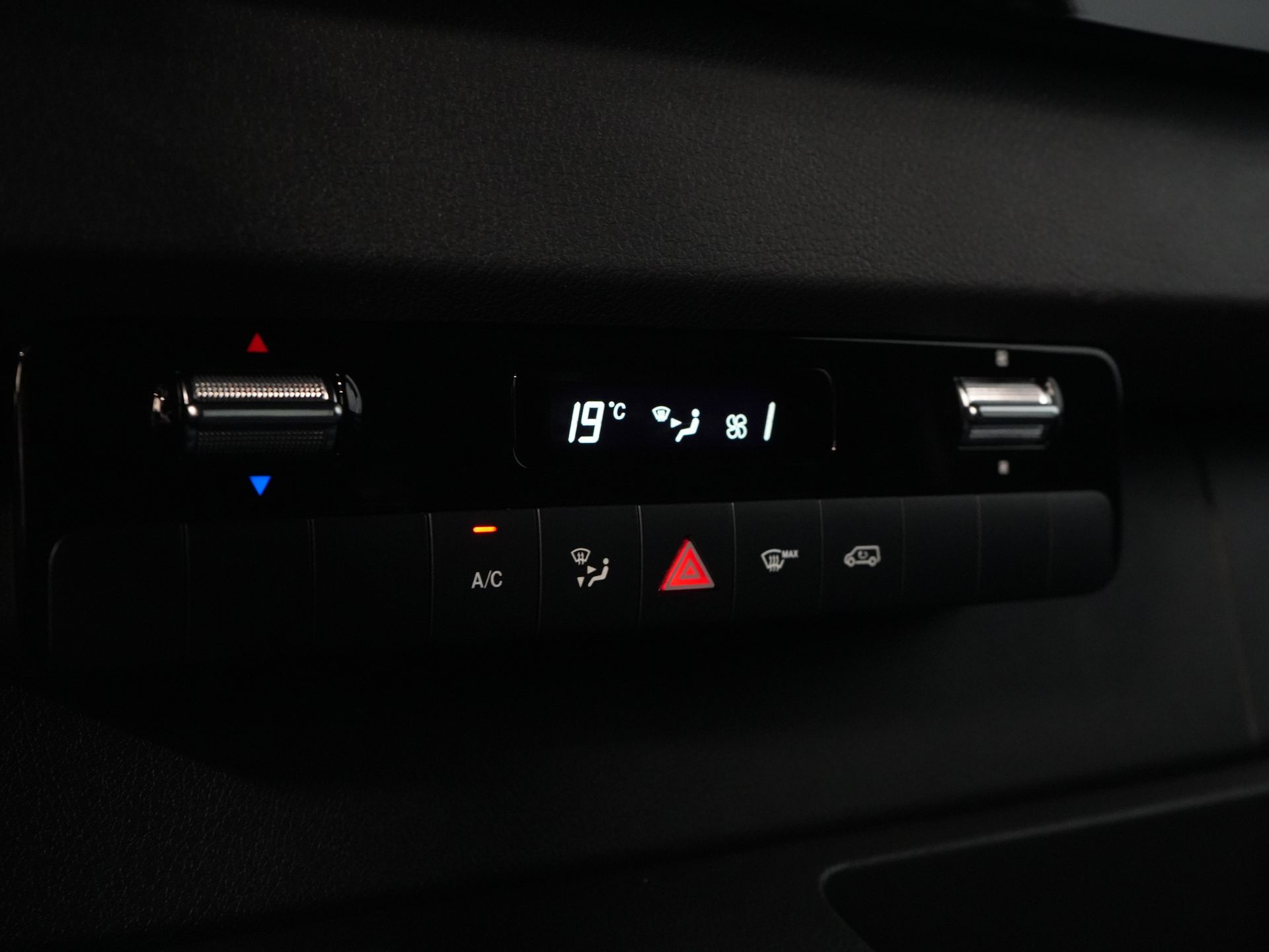 Mercedes-Benz Sprinter Bestelbus 317 CDI Aut. L2H2 LED/ Gev.Stoel/ Navi/ 270Gr.Deuren/ Stoelverw./ Cruise/ Camera/ PDC 19