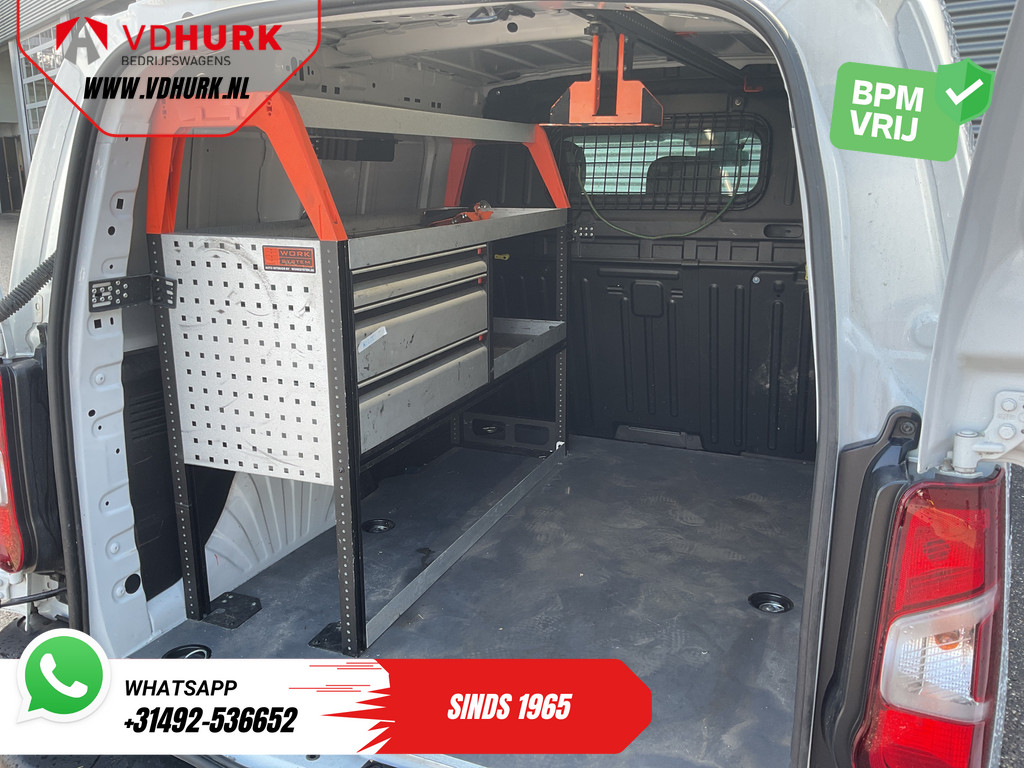 Toyota PROACE CITY Bestelbus 1.5 130 pk Aut. Carplay/ 3Pers./ Stoelverw./ Inrichting/ Camera/ Cruise/ Airco/ PDC/ Trekhaak 6