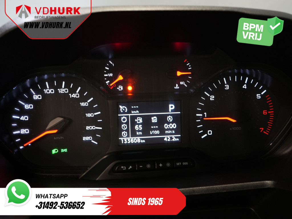 Peugeot Partner Bestelbus 1.2 BENZINE Aut. 110 pk Stoelverw./ Carplay/ Camera/ PDC/ Climate/ Cruise/ Trekhaak/ Airco 20
