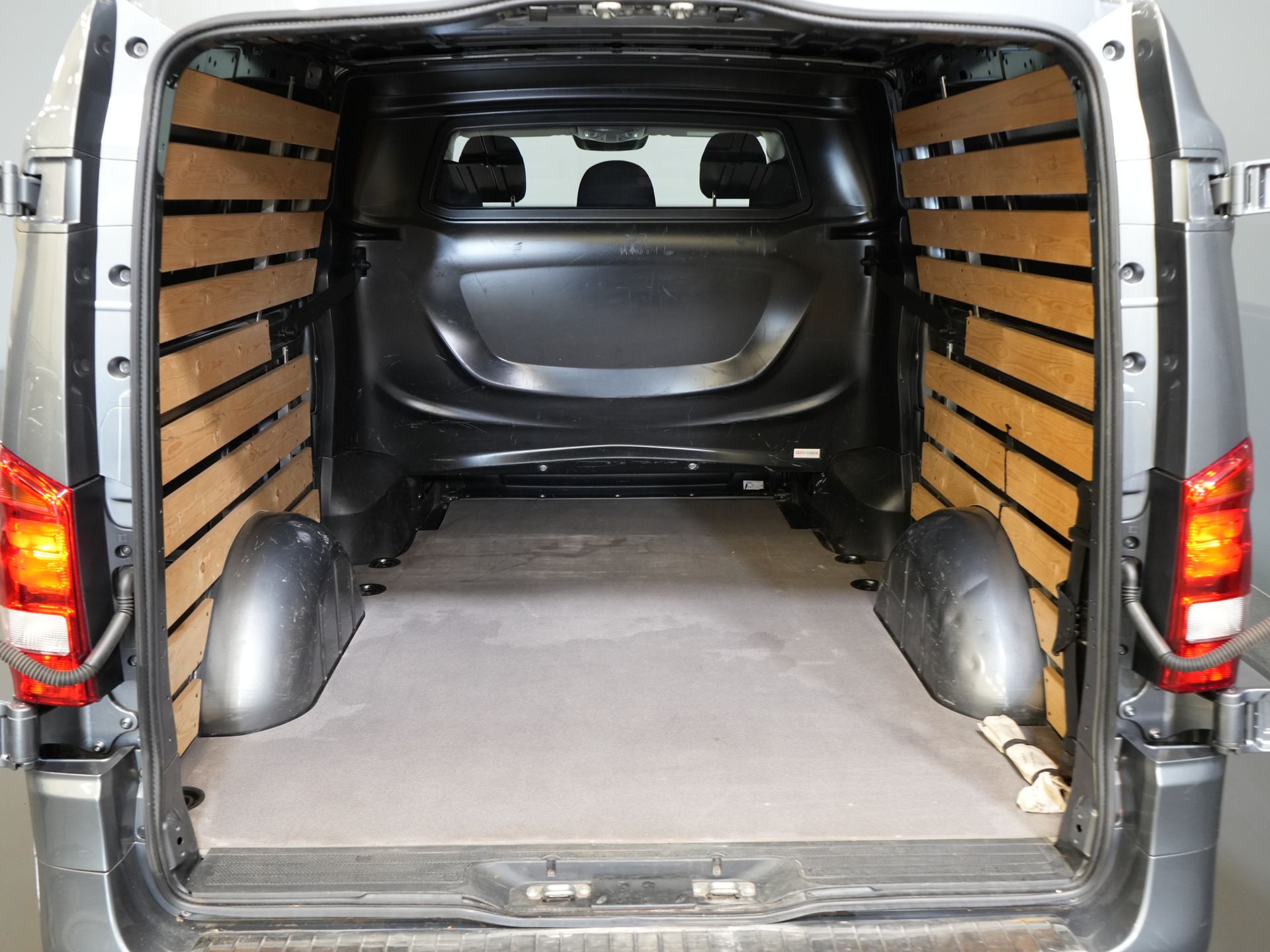 Mercedes-Benz Vito Bestelbus 119 CDI Aut. XL L3 DC Dubbel Cabine/ LED/ 2.5t Trekverm./ Alarm III/ Stoelverw./ Carplay/ Navi/ Camera/ Climate/ Cruise/ PDC/ 18 14