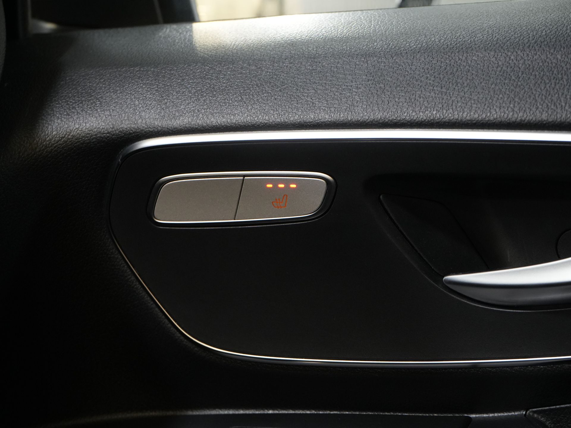 Mercedes-Benz Vito Bestelbus 119 CDI Aut. XL L3 DC Dubbel Cabine/ LED/ 2.5t Trekverm./ Alarm III/ Stoelverw./ Carplay/ Navi/ Camera/ Climate/ Cruise/ PDC/ 18 19
