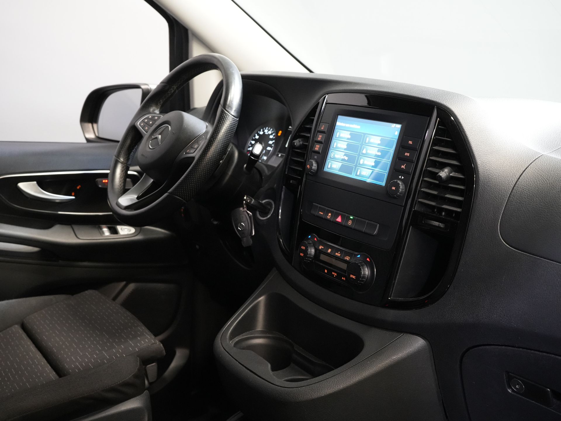 Mercedes-Benz Vito Bestelbus 119 CDI Aut. XL L3 DC Dubbel Cabine/ LED/ 2.5t Trekverm./ Alarm III/ Stoelverw./ Carplay/ Navi/ Camera/ Climate/ Cruise/ PDC/ 18 2