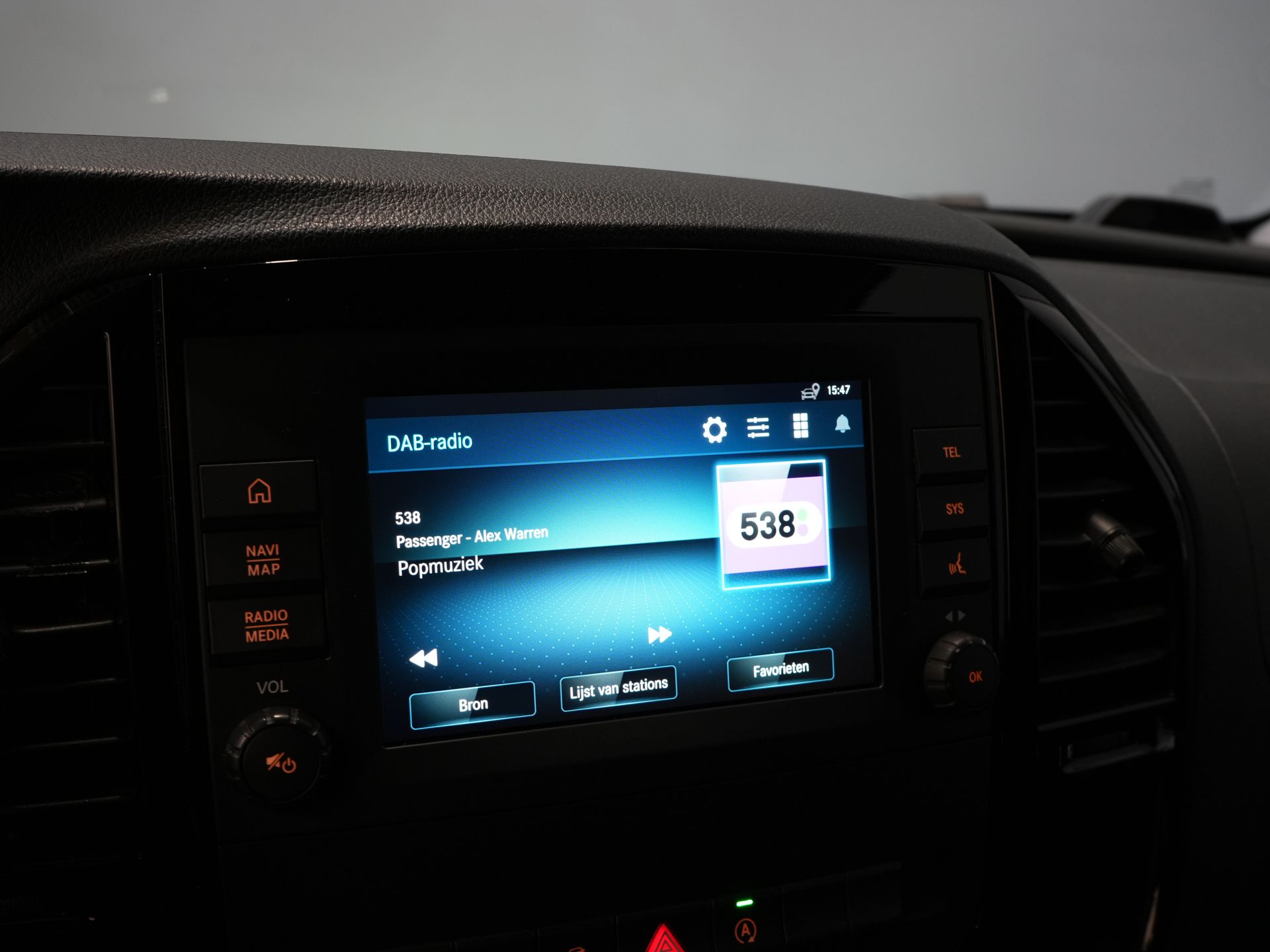 Mercedes-Benz Vito Bestelbus 119 CDI Aut. XL L3 DC Dubbel Cabine/ LED/ 2.5t Trekverm./ Alarm III/ Stoelverw./ Carplay/ Navi/ Camera/ Climate/ Cruise/ PDC/ 18 24