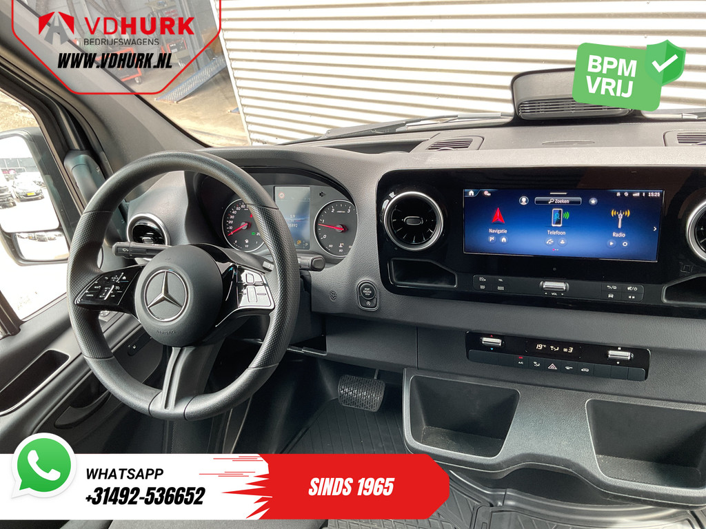 Mercedes-Benz Sprinter Bestelbus 317 CDI Aut. L2H2 LED/ Stoelverw./ Gev.Stoel/ 270Gr.Deuren/ Navi/ Camera/ Cruise/ Airco/ PDC 11