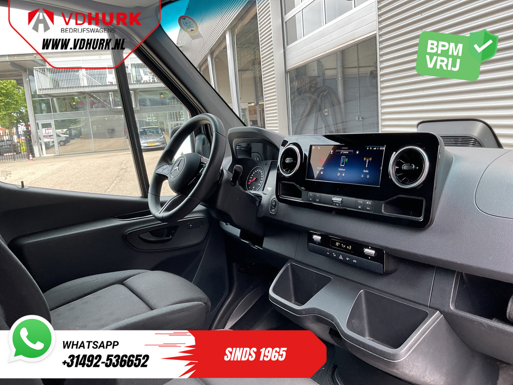 Mercedes-Benz Sprinter Bestelbus 317 CDI Aut. L2H2 LED/ Stoelverw./ Gev.Stoel/ 270Gr.Deuren/ Navi/ Camera/ Cruise/ Airco/ PDC 2