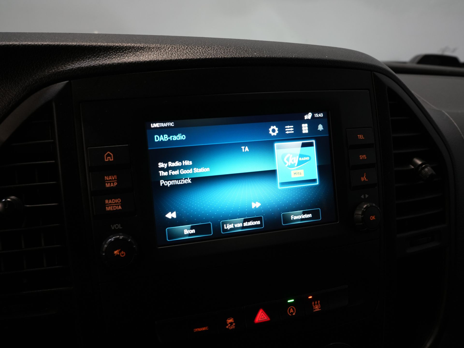 Mercedes-Benz Vito Bestelbus 119 CDI Aut. L3 LED/ Carplay/ Stoelverw./ Standkachel/ Navi/ Cruise/ Camera/ Airco/ 17”LMV/ PDC/ Dakdragers/ Trekhaak 23