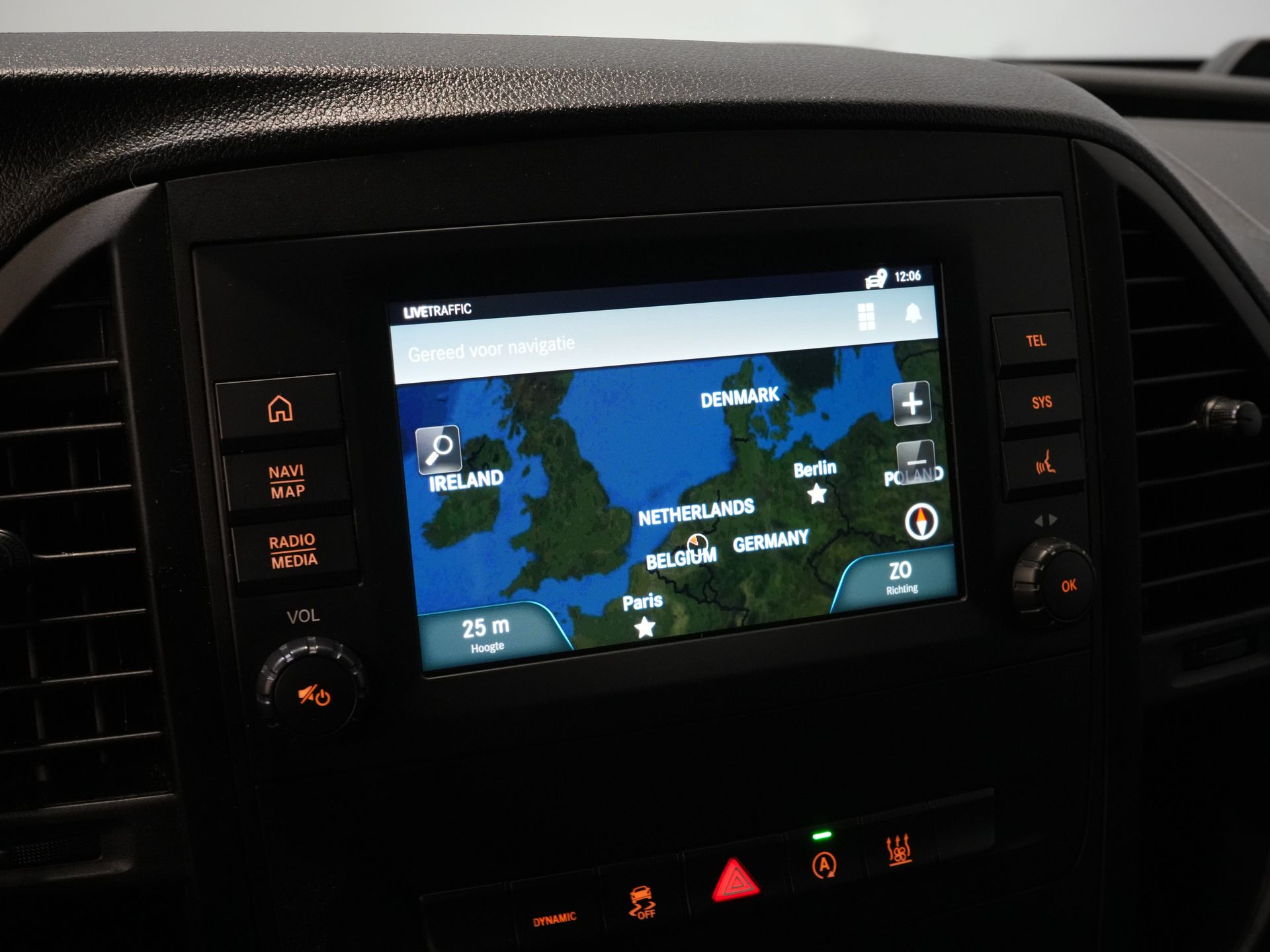 Mercedes-Benz Vito Bestelbus 119 CDI Aut. L3 LED/ Carplay/ Stoelverw./ Standkachel/ Navi/ Cruise/ Camera/ Airco/ 17”LMV/ PDC/ Dakdragers/ Trekhaak 25