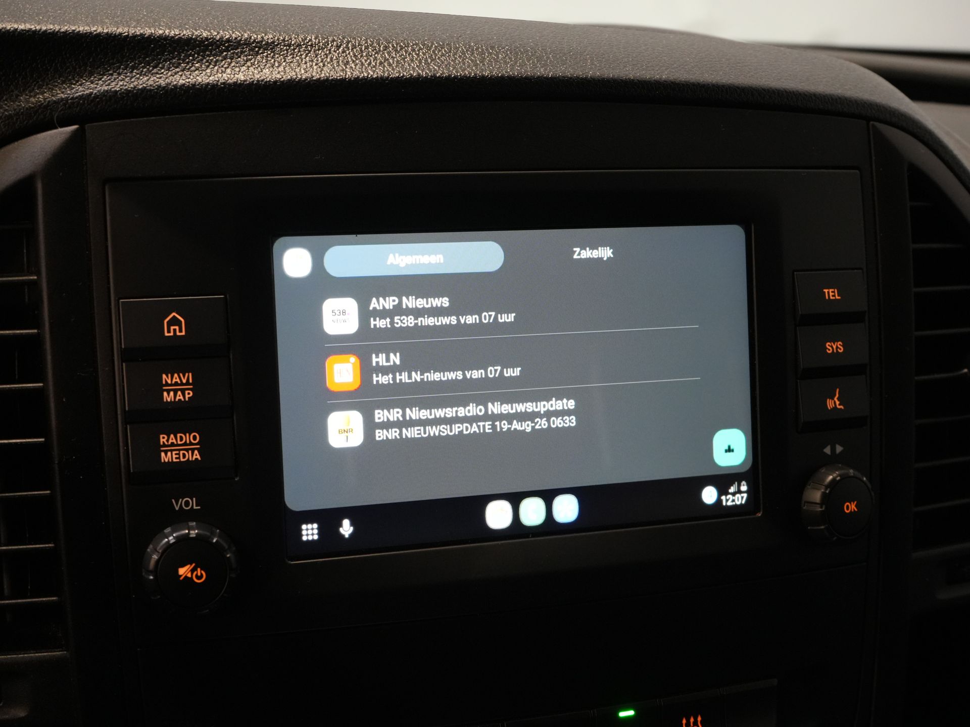 Mercedes-Benz Vito Bestelbus 119 CDI Aut. L3 LED/ Carplay/ Stoelverw./ Standkachel/ Navi/ Cruise/ Camera/ Airco/ 17”LMV/ PDC/ Dakdragers/ Trekhaak 26