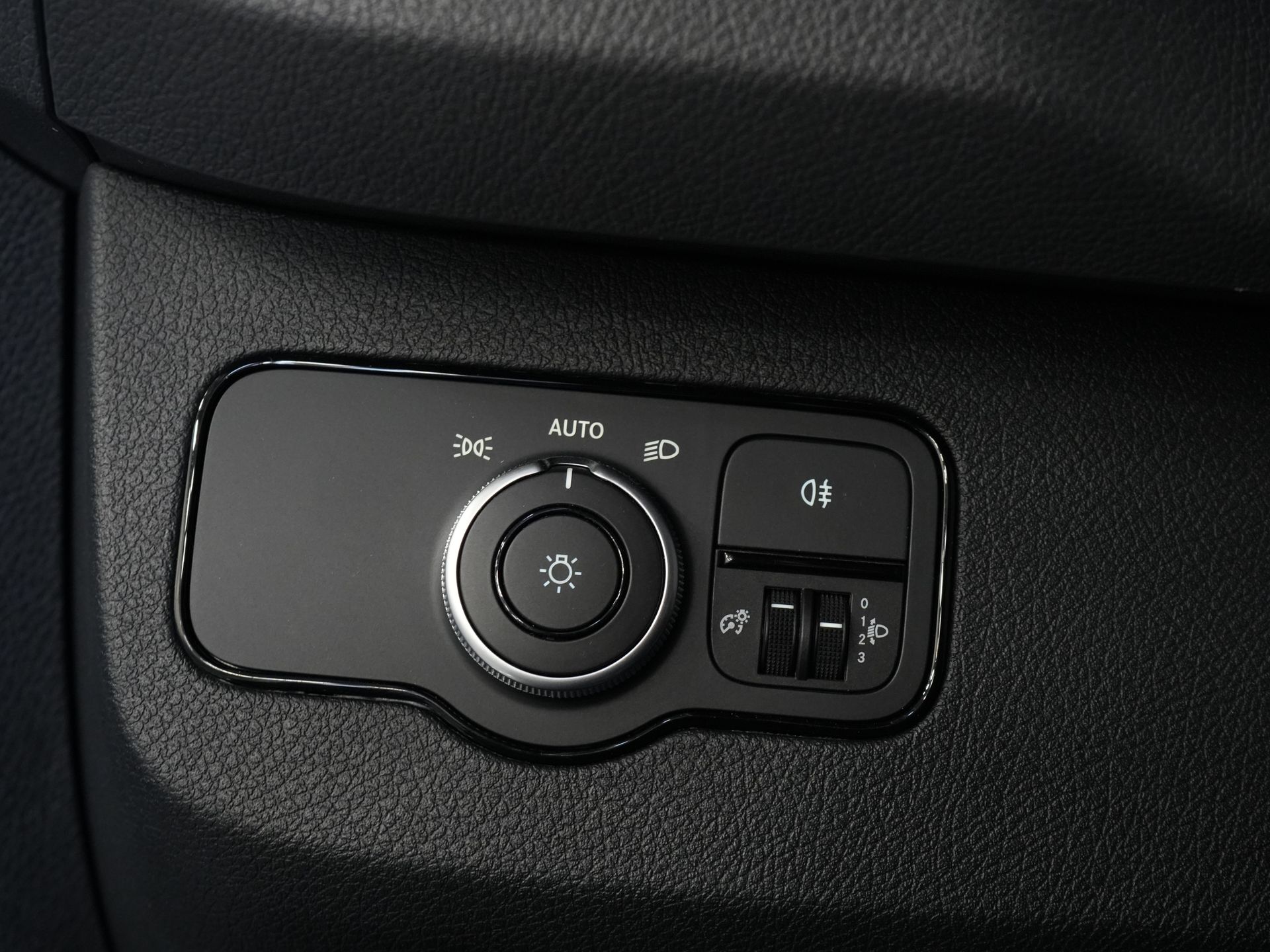 Mercedes-Benz Sprinter Bestelbus 315 CDI Aut. L2H2 3.5t Trekverm./ Stoelverw./ Carplay/ 270Gr.Deuren/ Navi/ Camera/ PDC/ Cruise/ DAB 17