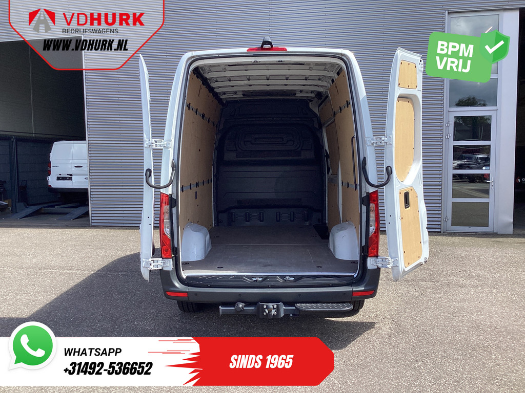Mercedes-Benz Sprinter Bestelbus 315 CDI Aut. L2H2 3.5t Trekverm./ Stoelverw./ Carplay/ 270Gr.Deuren/ Navi/ Camera/ PDC/ Cruise/ DAB 6