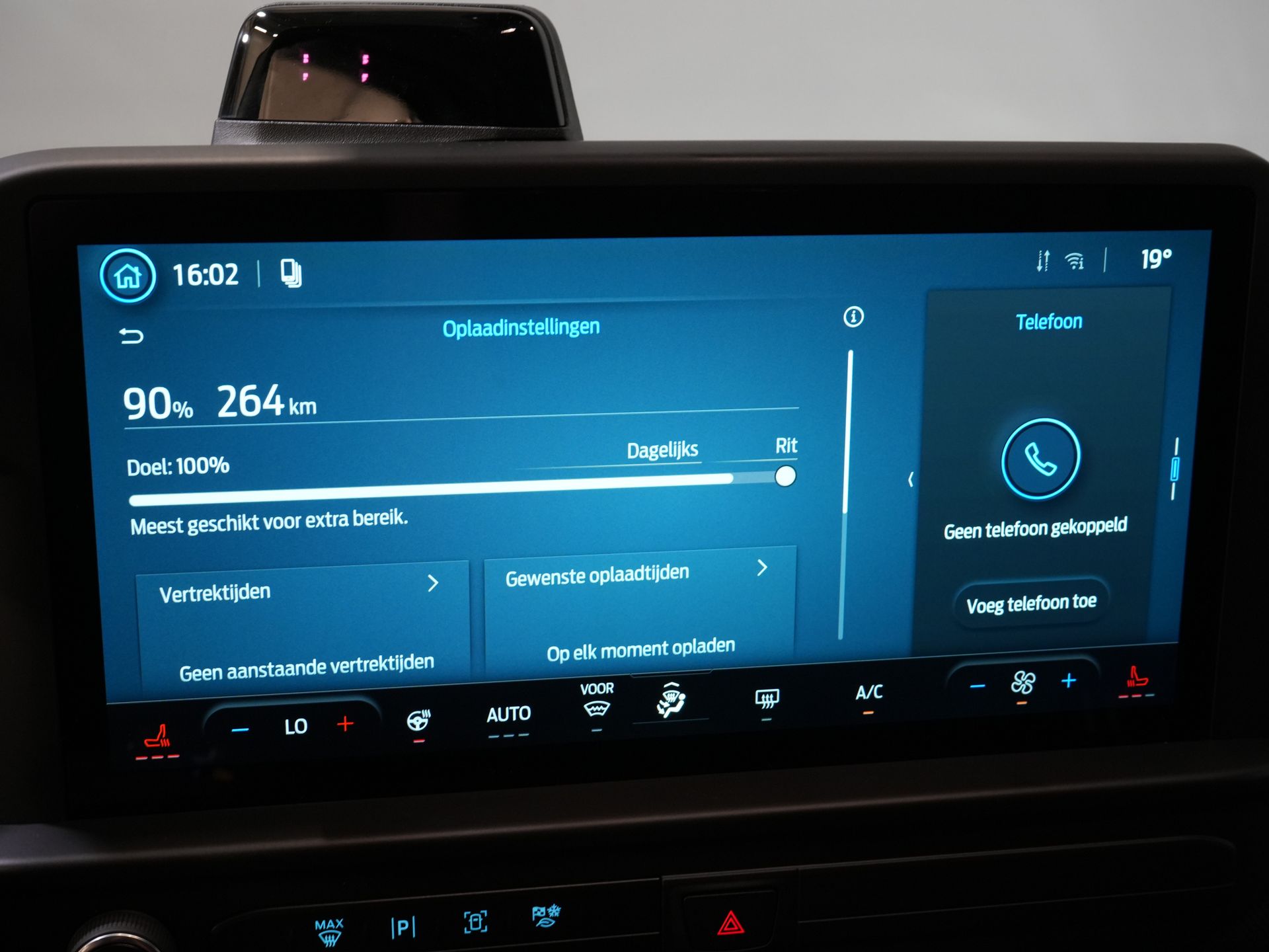 Ford E-Transit Custom Personenvervoer Kombi Trend 71kWh 360 km WLTP (Excl. BTW/Incl. BPM) LED/ Standkachel/ Stoelverw./ Stuurverw./ Carplay/ 9 P/ 9 Persoons/ Combi/ C 27