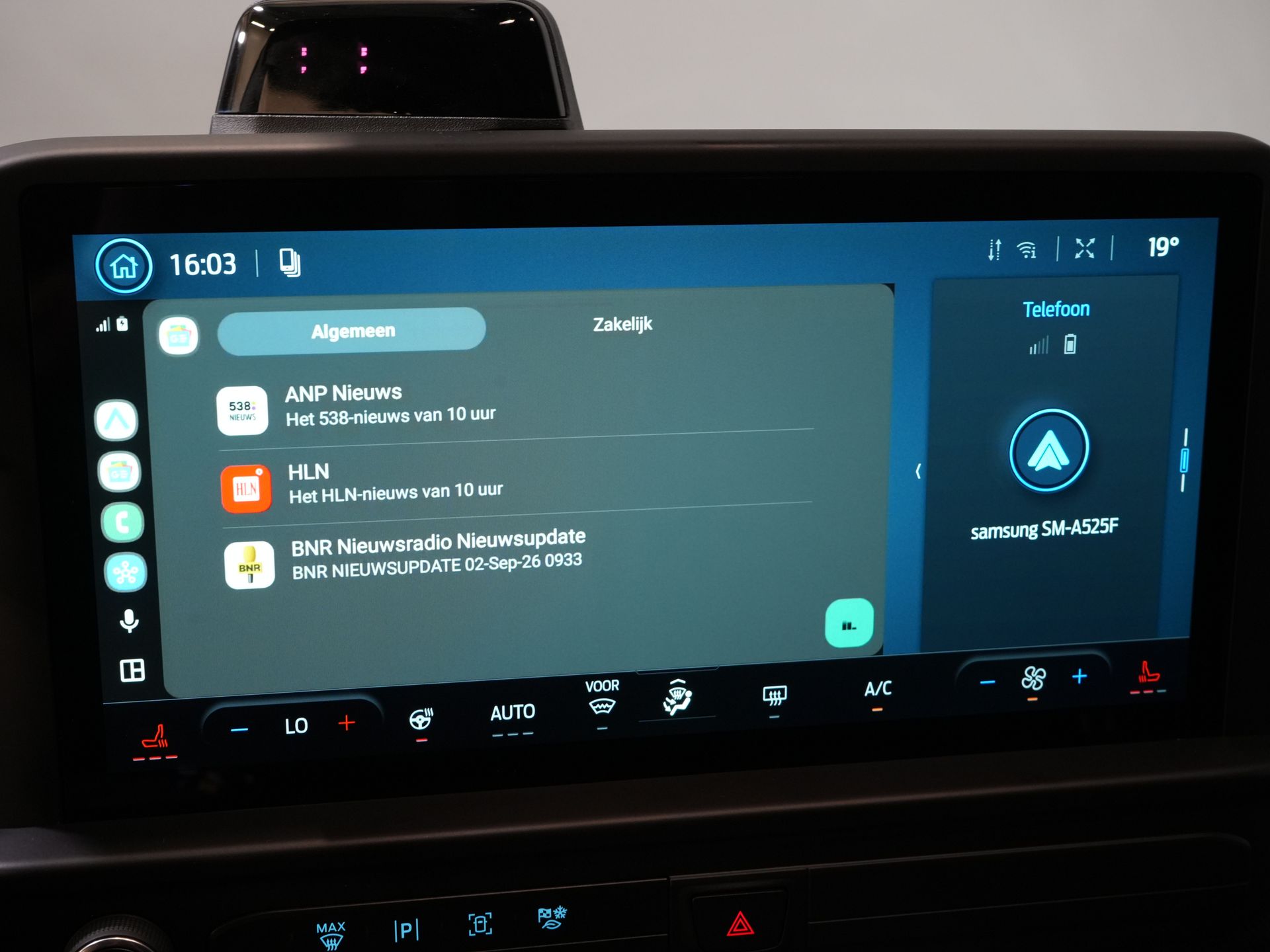 Ford E-Transit Custom Personenvervoer Kombi Trend 71kWh 360 km WLTP (Excl. BTW/Incl. BPM) LED/ Standkachel/ Stoelverw./ Stuurverw./ Carplay/ 9 P/ 9 Persoons/ Combi/ C 28