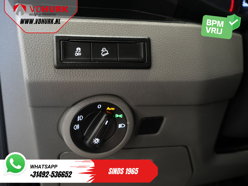 Volkswagen Transporter Bestelbus 2.0 TDI 150 pk Aut. L2 Adapt.Cruise/ LED/ Carplay/ Standkachel/ Stoelverw./ Camera/ Airco/ Trekhaak/ PDC/ inrichting 17
