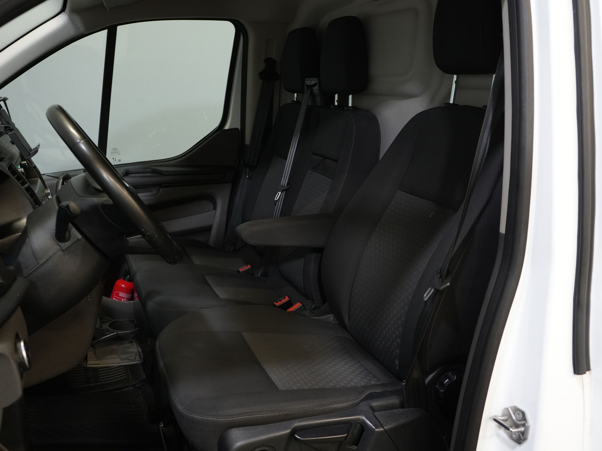 Ford Transit Custom Bestelbus 2.0 TDCI L2 130 pk Trend 2.8t Trekverm./ Cruise/ PDC V+A/ DAB/ Airco 11