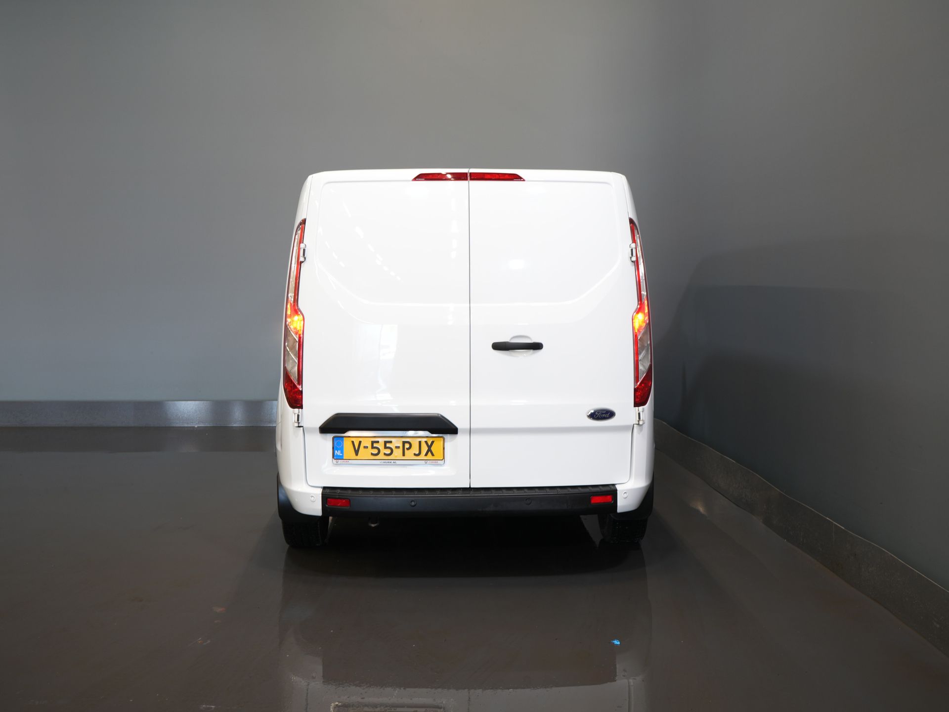 Ford Transit Custom Bestelbus 2.0 TDCI L2 130 pk Trend 2.8t Trekverm./ Cruise/ PDC V+A/ DAB/ Airco 5