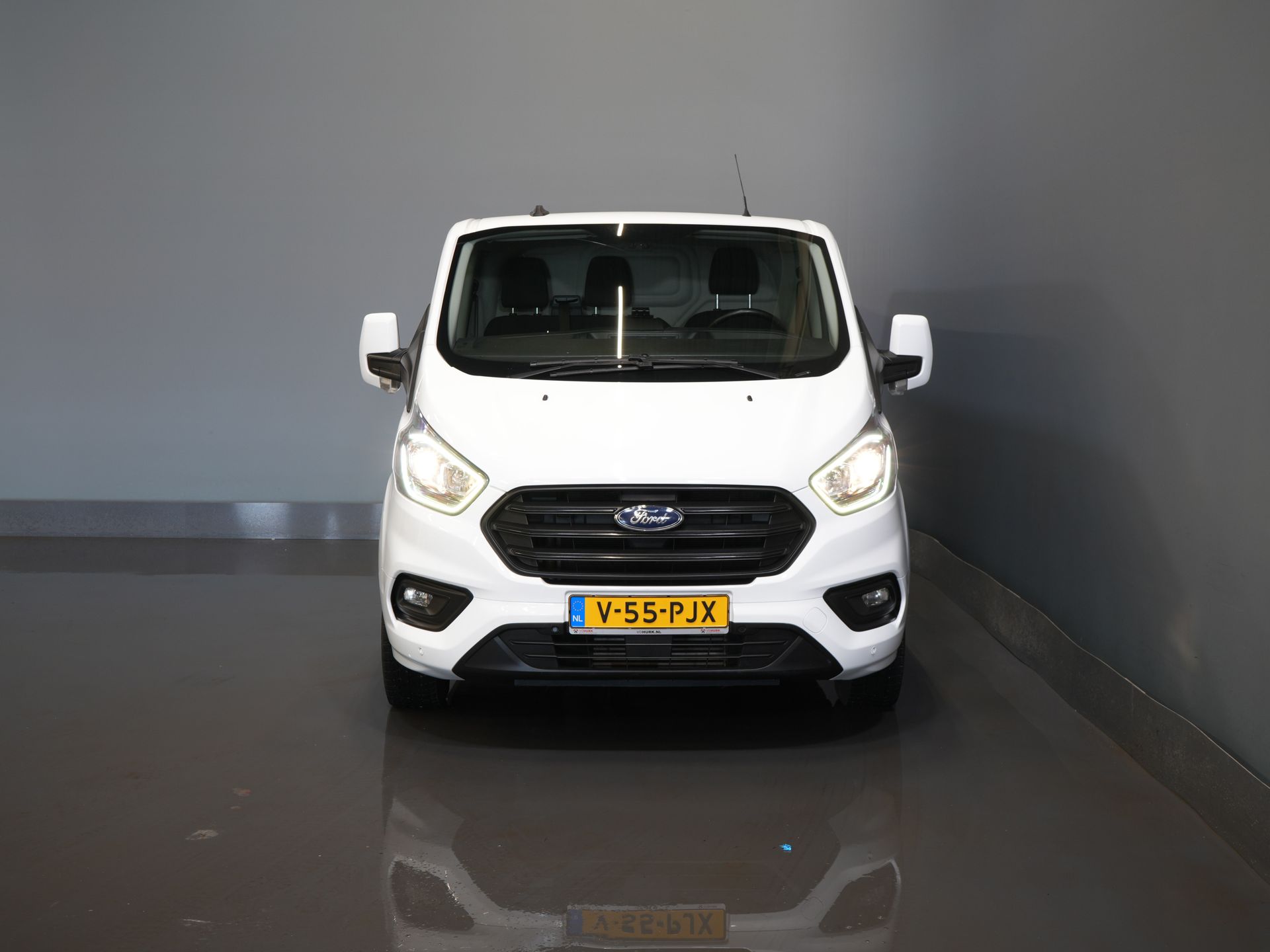 Ford Transit Custom Bestelbus 2.0 TDCI L2 130 pk Trend 2.8t Trekverm./ Cruise/ PDC V+A/ DAB/ Airco 6