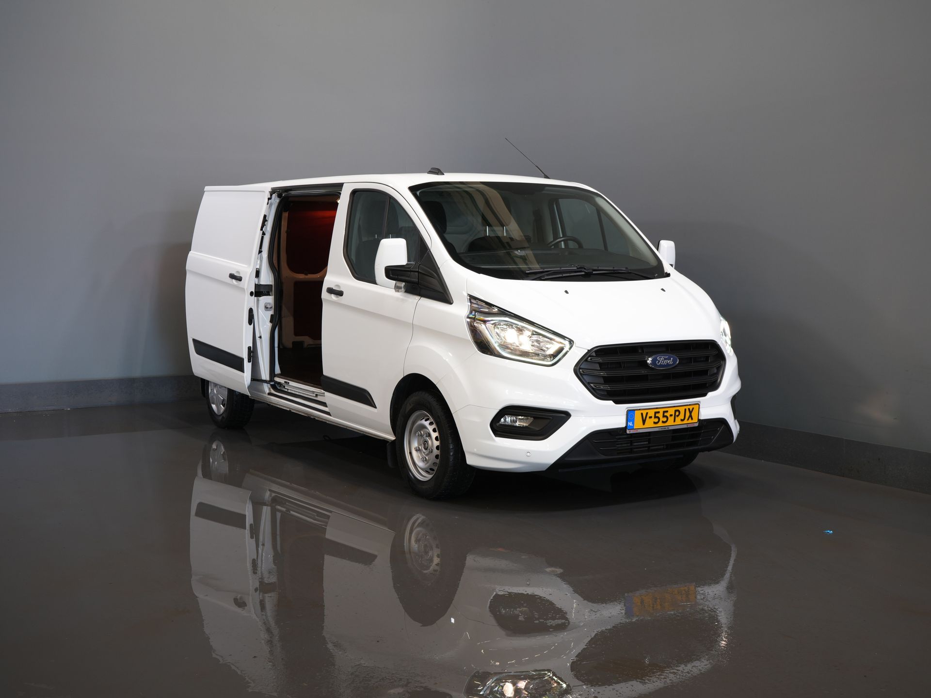 Ford Transit Custom Bestelbus 2.0 TDCI L2 130 pk Trend 2.8t Trekverm./ Cruise/ PDC V+A/ DAB/ Airco 8