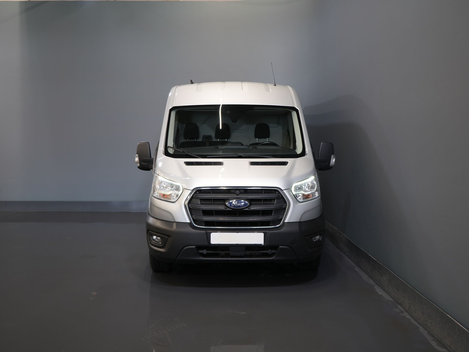 Ford Transit Bestelbus 350 2.0 TDCI 130 pk L2H2 Trend Inrichting/ Cruise/ PDC/ DAB/ Airco 6