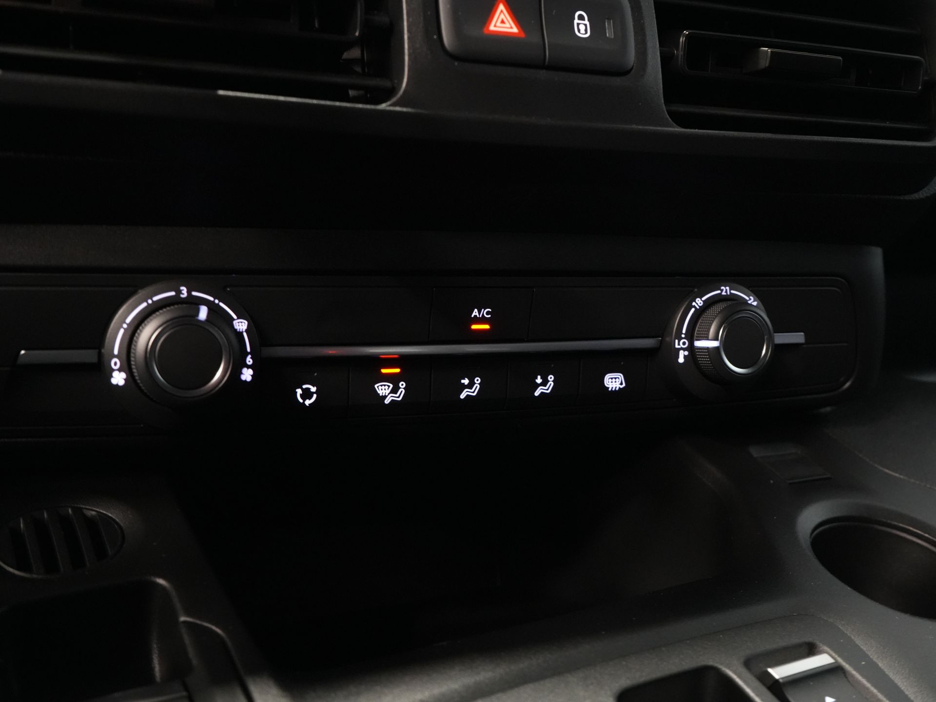 Fiat E-Doblò Bestelbus L2 50 kWh 285 WLTP Carplay/ Snellader/ Camera/ Cruise/ 3 Pers./ Airco/ DAB 20