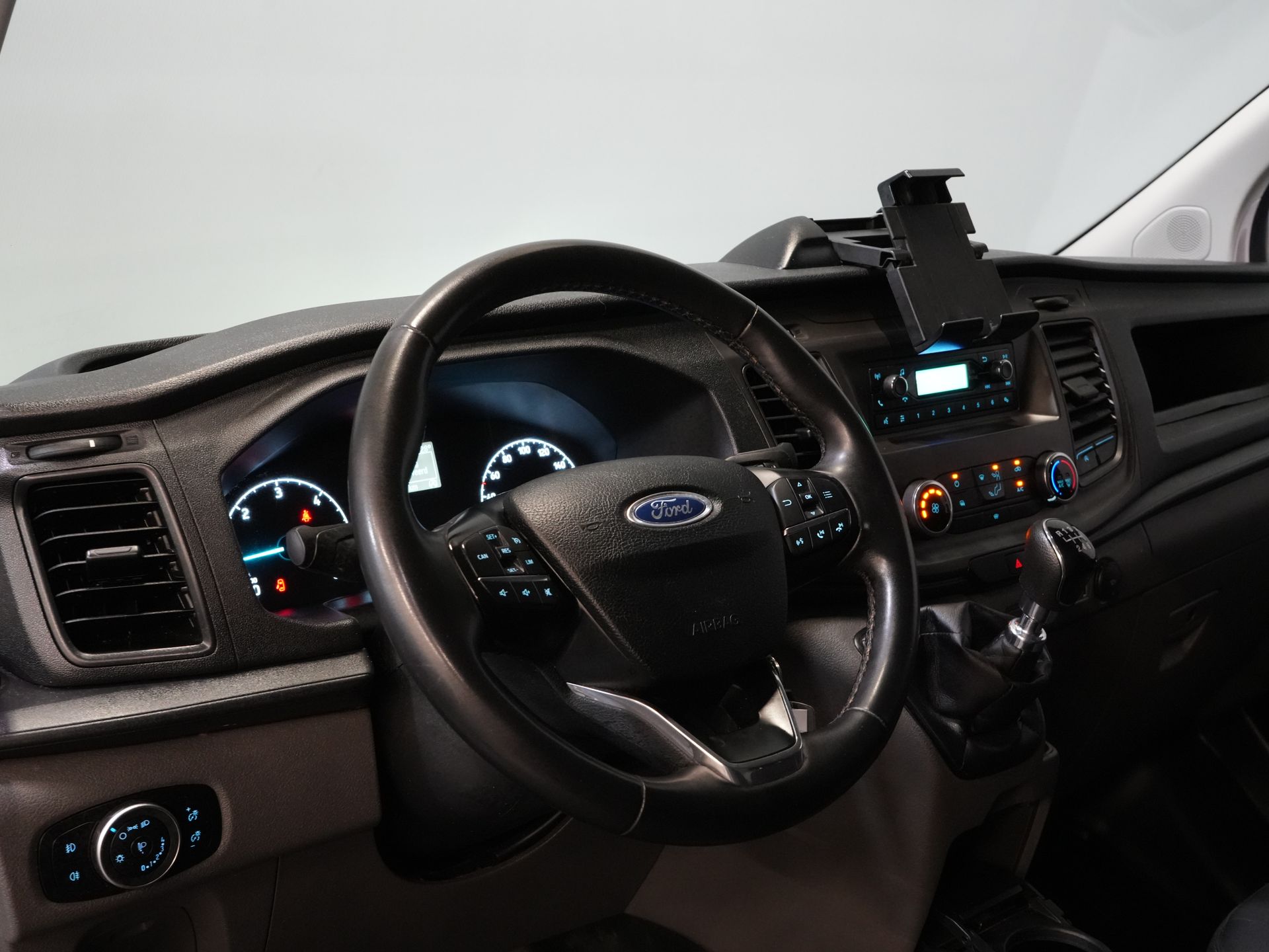 Ford Transit Custom Bestelbus 2.0 TDCI L2 130 pk Trend 2.8t Trekverm./ Cruise/ PDC V+A/ DAB/ Airco 13