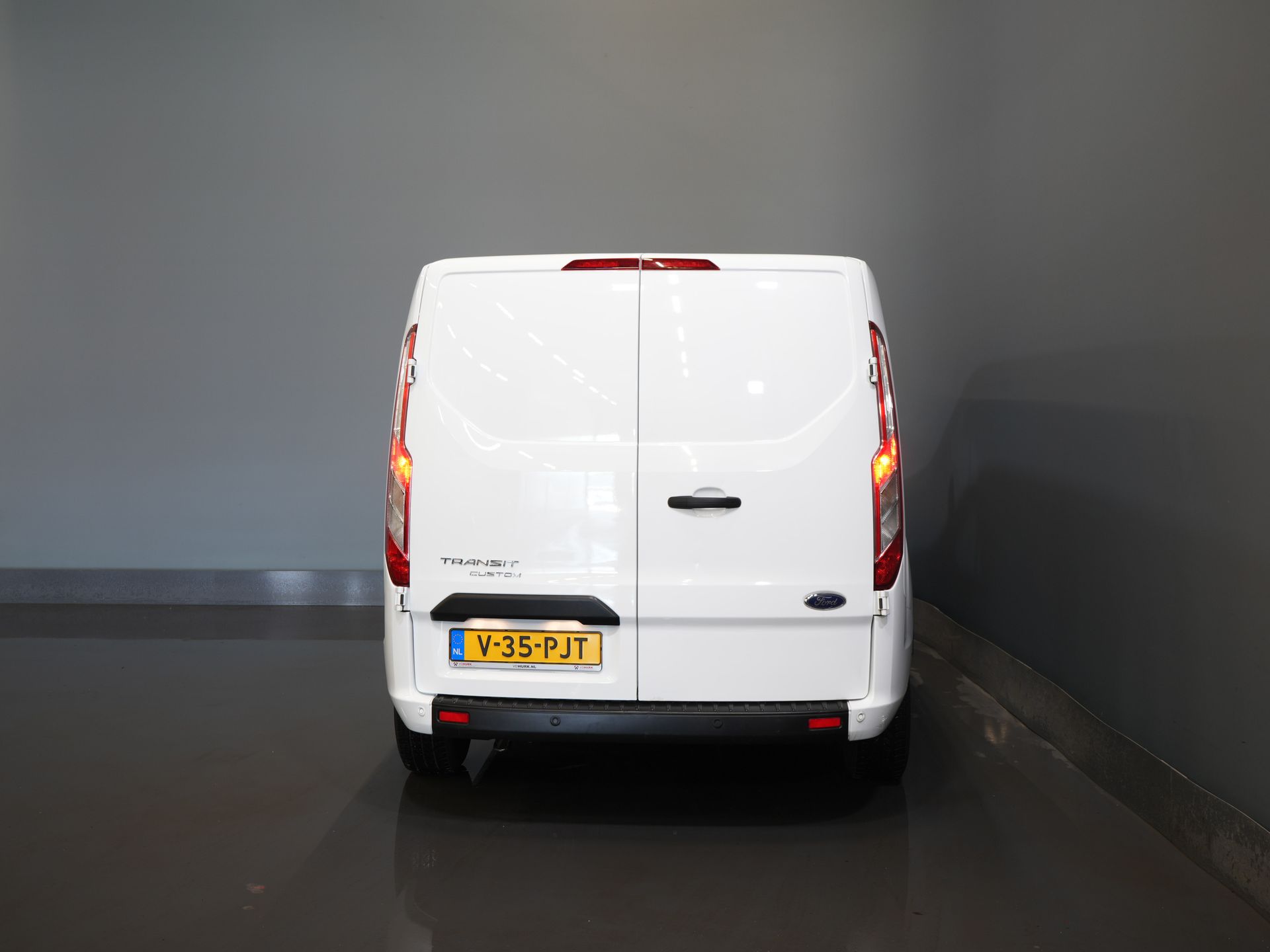 Ford Transit Custom Bestelbus 2.0 TDCI L2 130 pk Trend 2.8t Trekverm./ Cruise/ PDC V+A/ DAB/ Airco 5