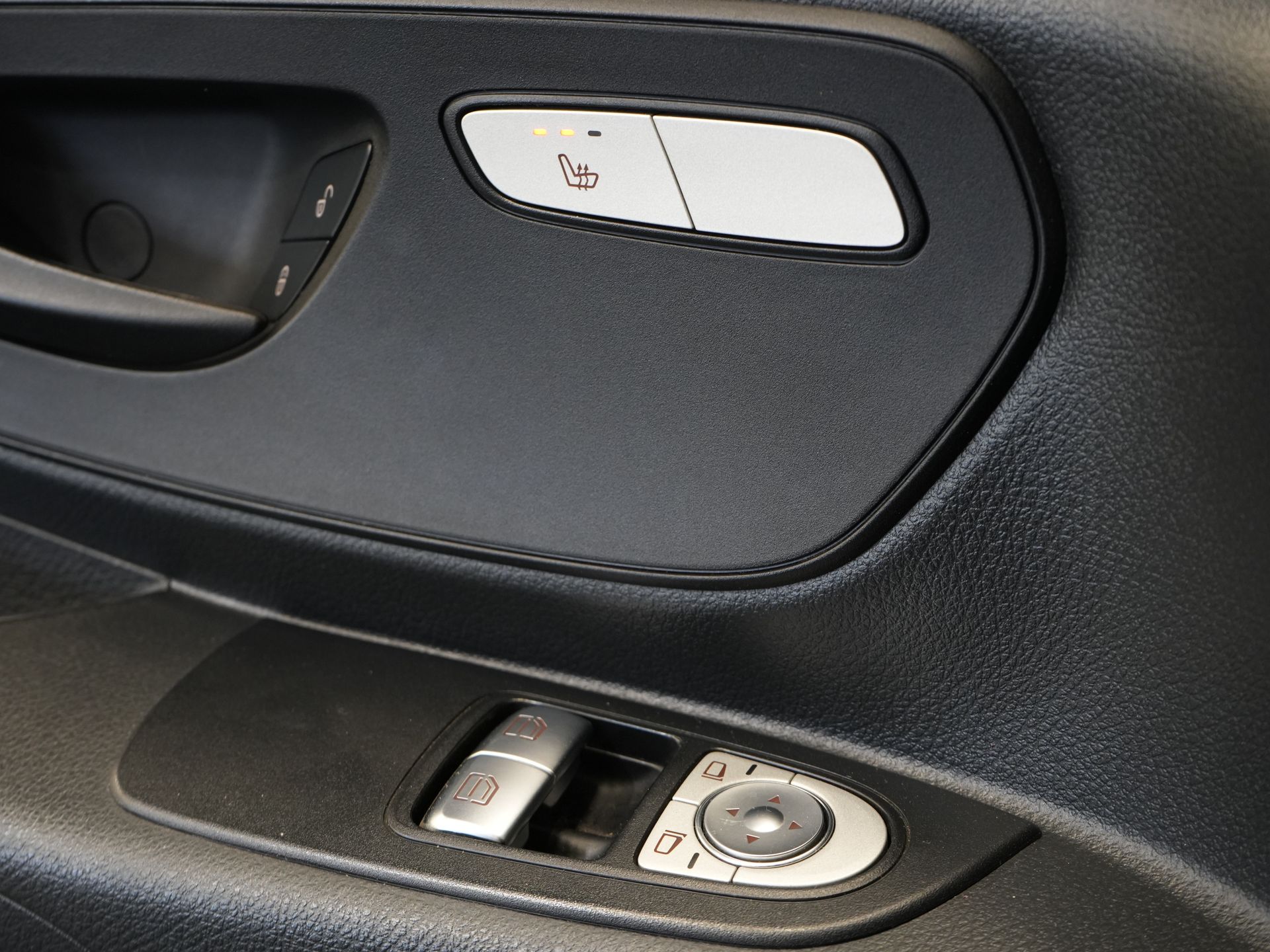 Mercedes-Benz Vito Bestelbus 116 CDI Aut. L2 LED/ Standkachel/ Stoelverw./ Carplay/ Camera/ Cruise/ Trekhaak/ Airco 20
